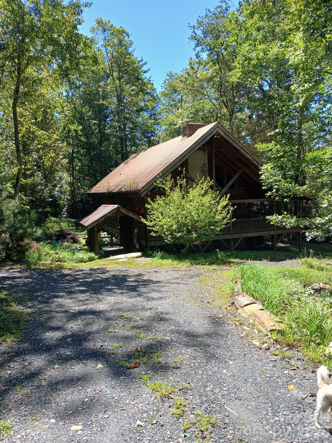 Single Family Residence at 1694 Humpback Mountain Road, Spruce Pine, photo 2 of 23