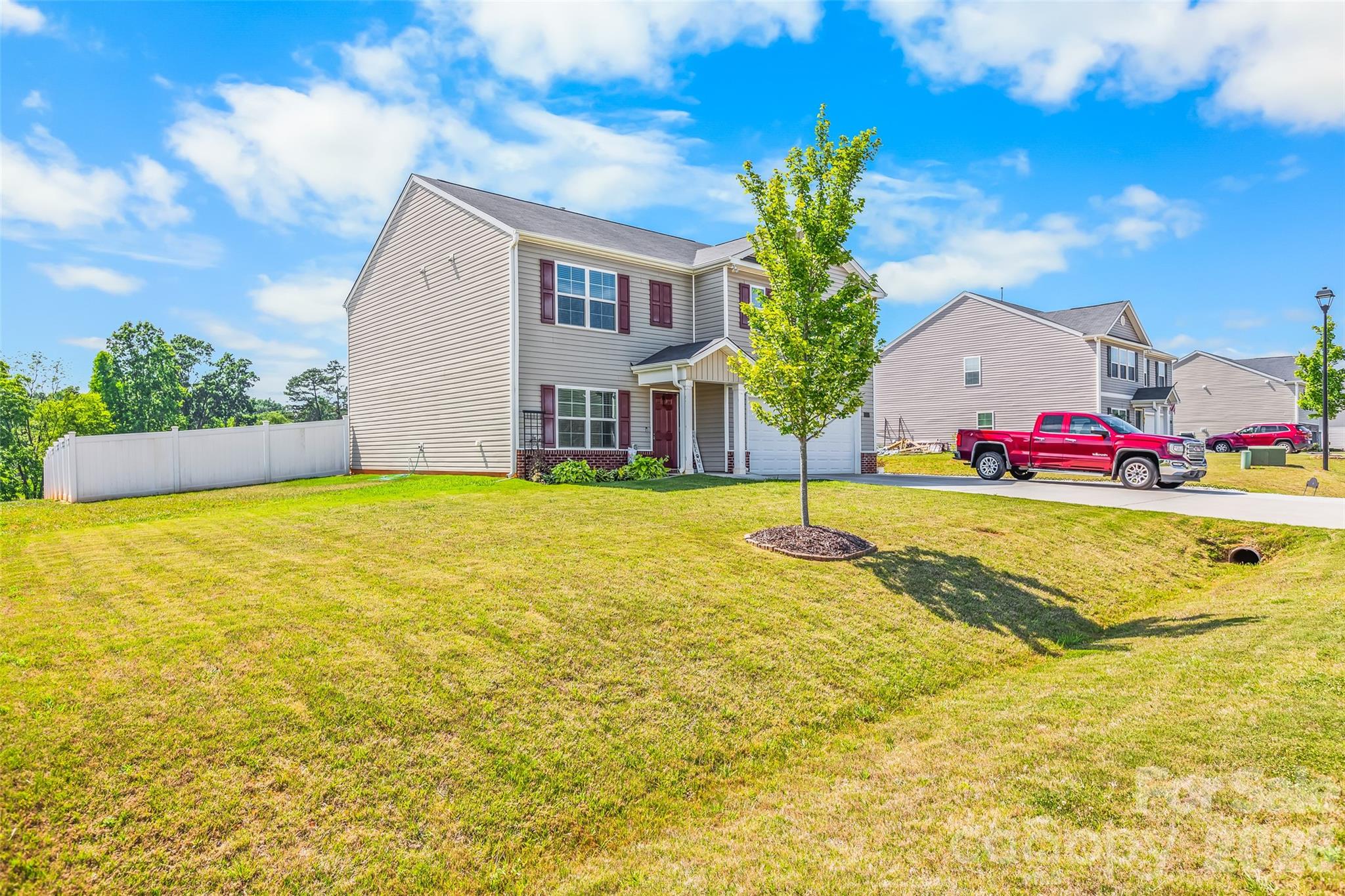 Single Family Residence at 164 Ashfield Lane, Lexington, photo 4 of 44
