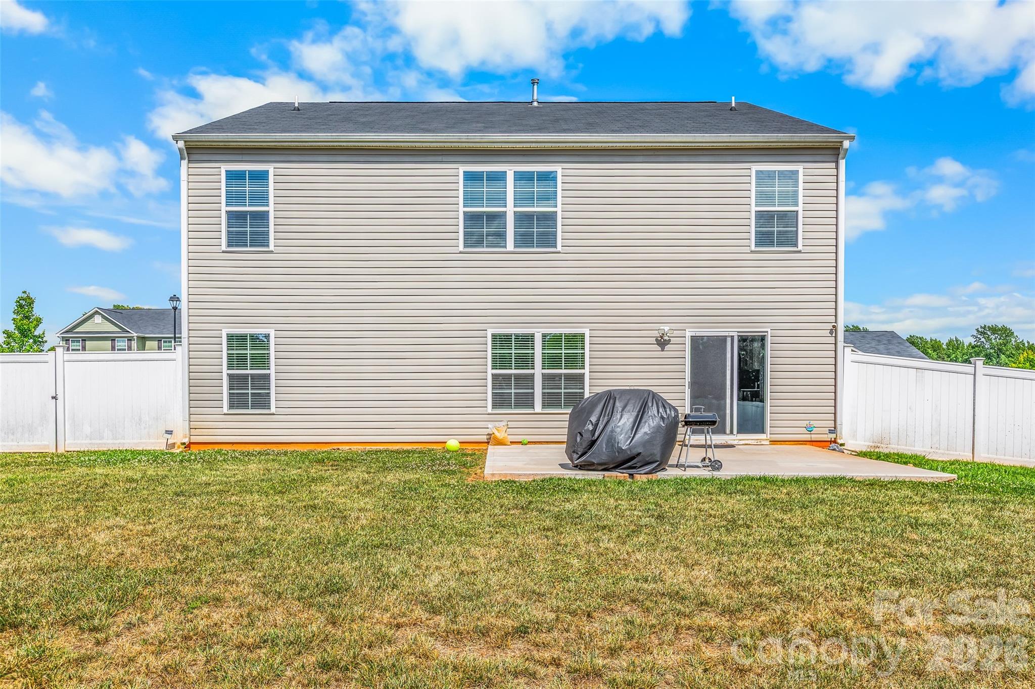 Single Family Residence at 164 Ashfield Lane, Lexington, photo 35 of 44