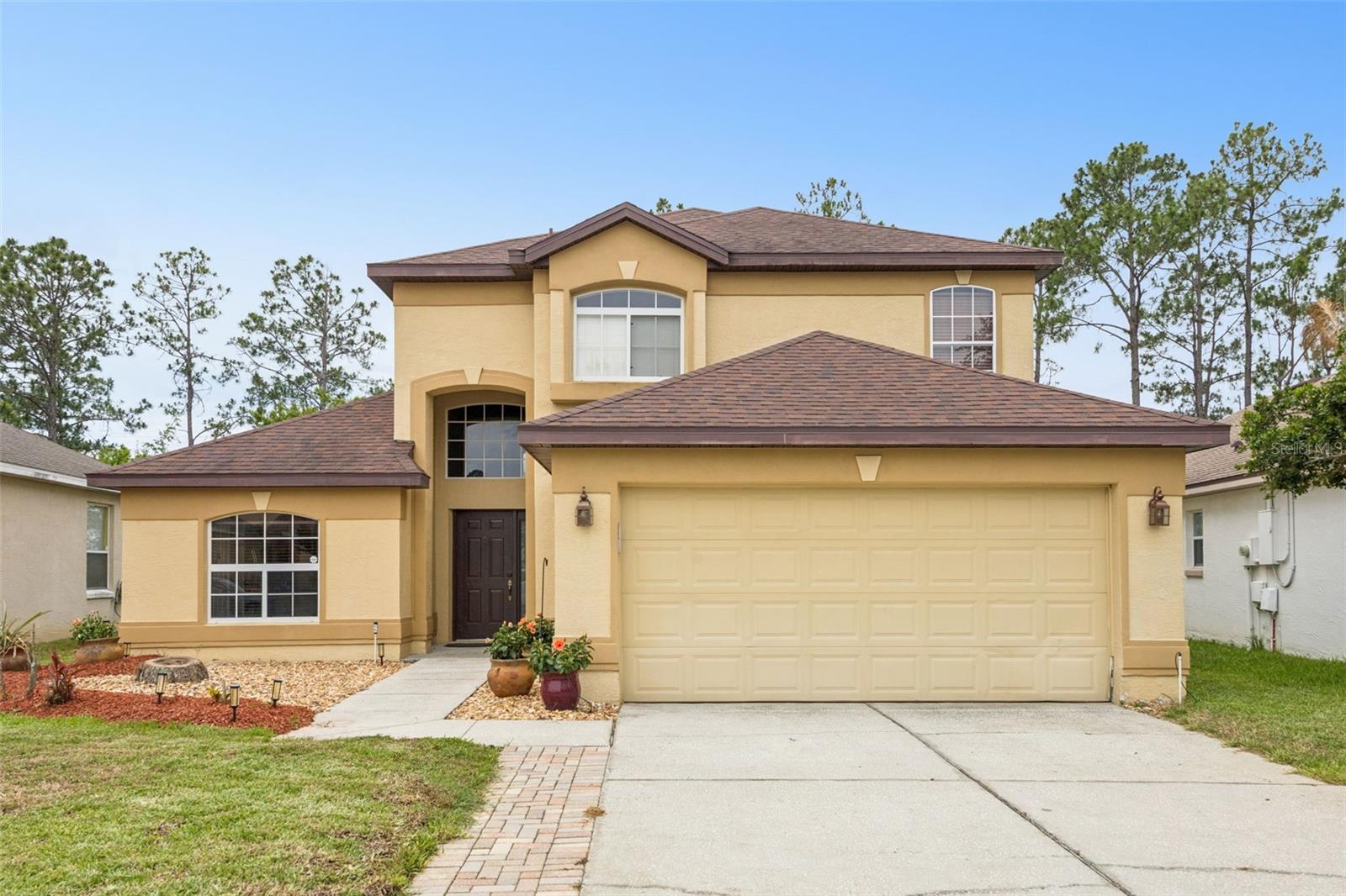 726 OXFORD DR