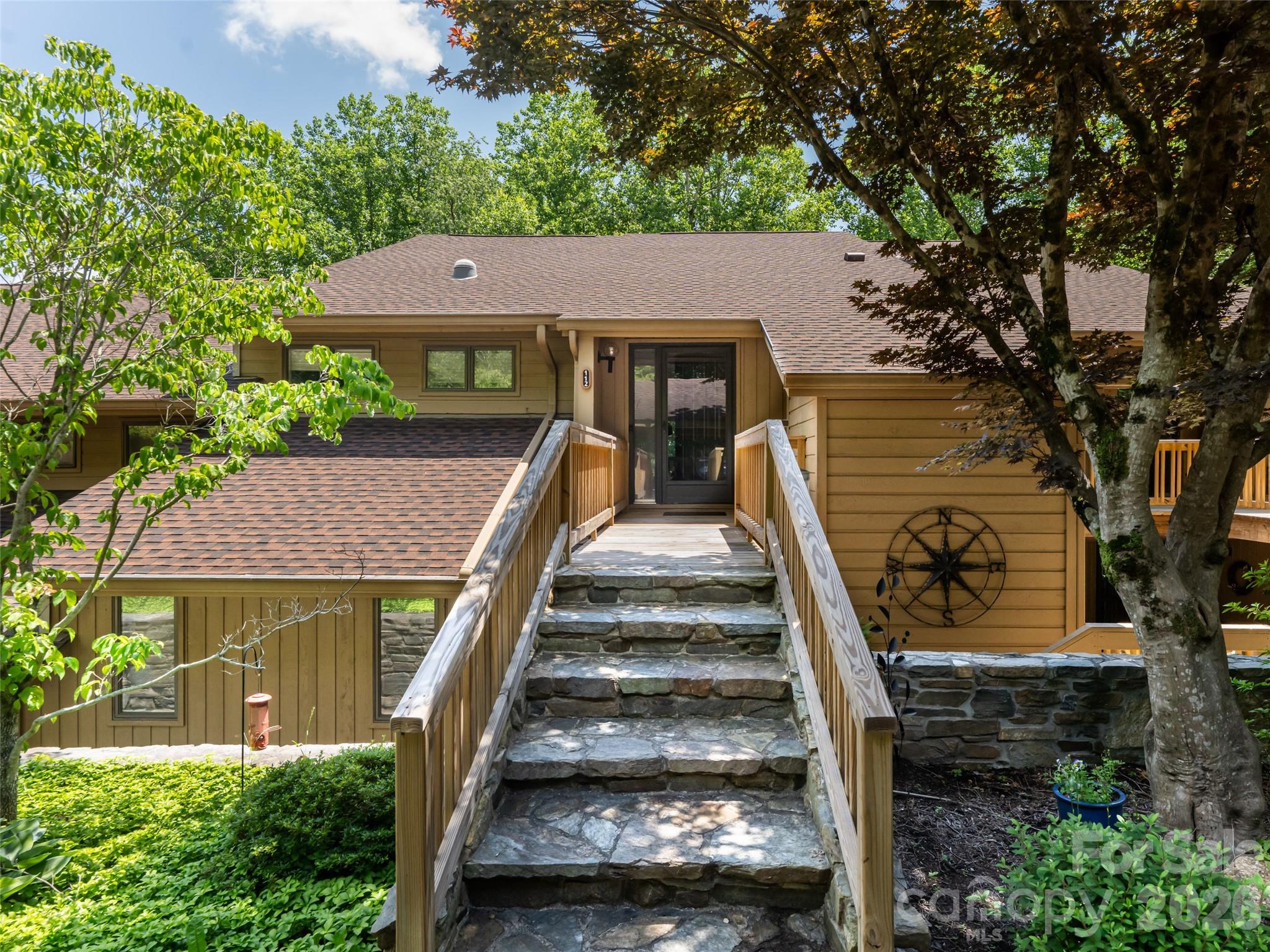Condominium at 112 Live Oak Lane, Hendersonville, photo 2 of 34