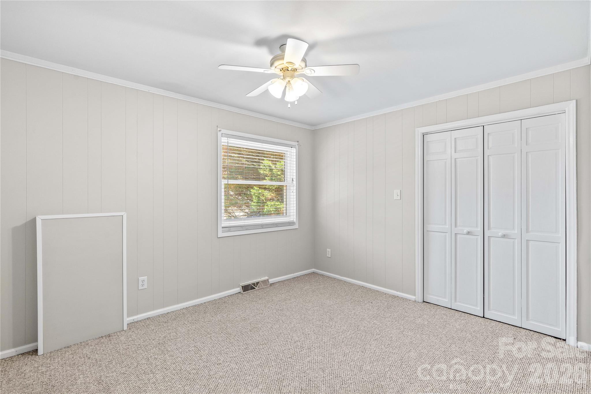Single Family Residence at 946 Shearers Road, Mooresville, photo 22 of 48