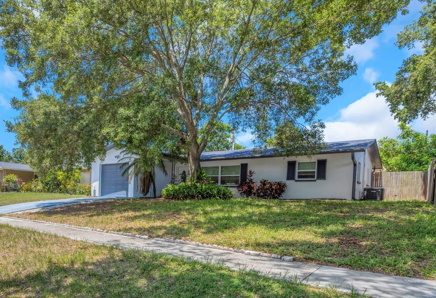 Front - 1806 VANCOUVER DR, CLEARWATER