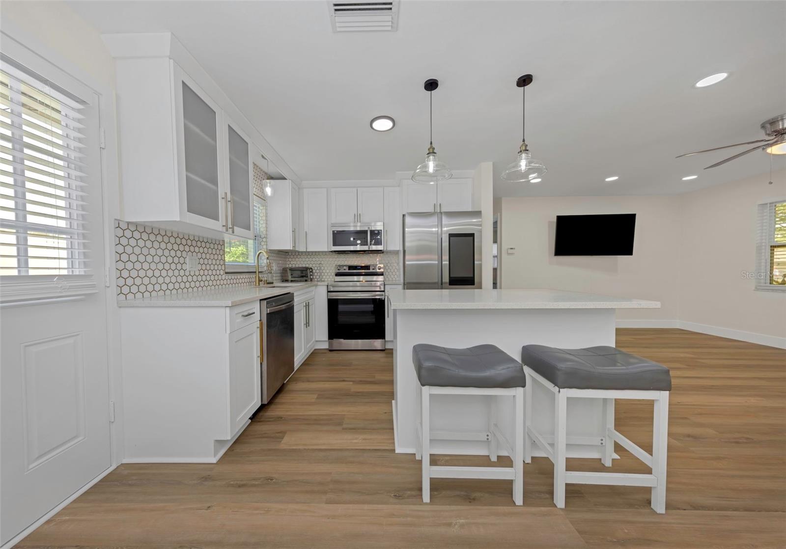 Kitchen - 1806 VANCOUVER DR, CLEARWATER