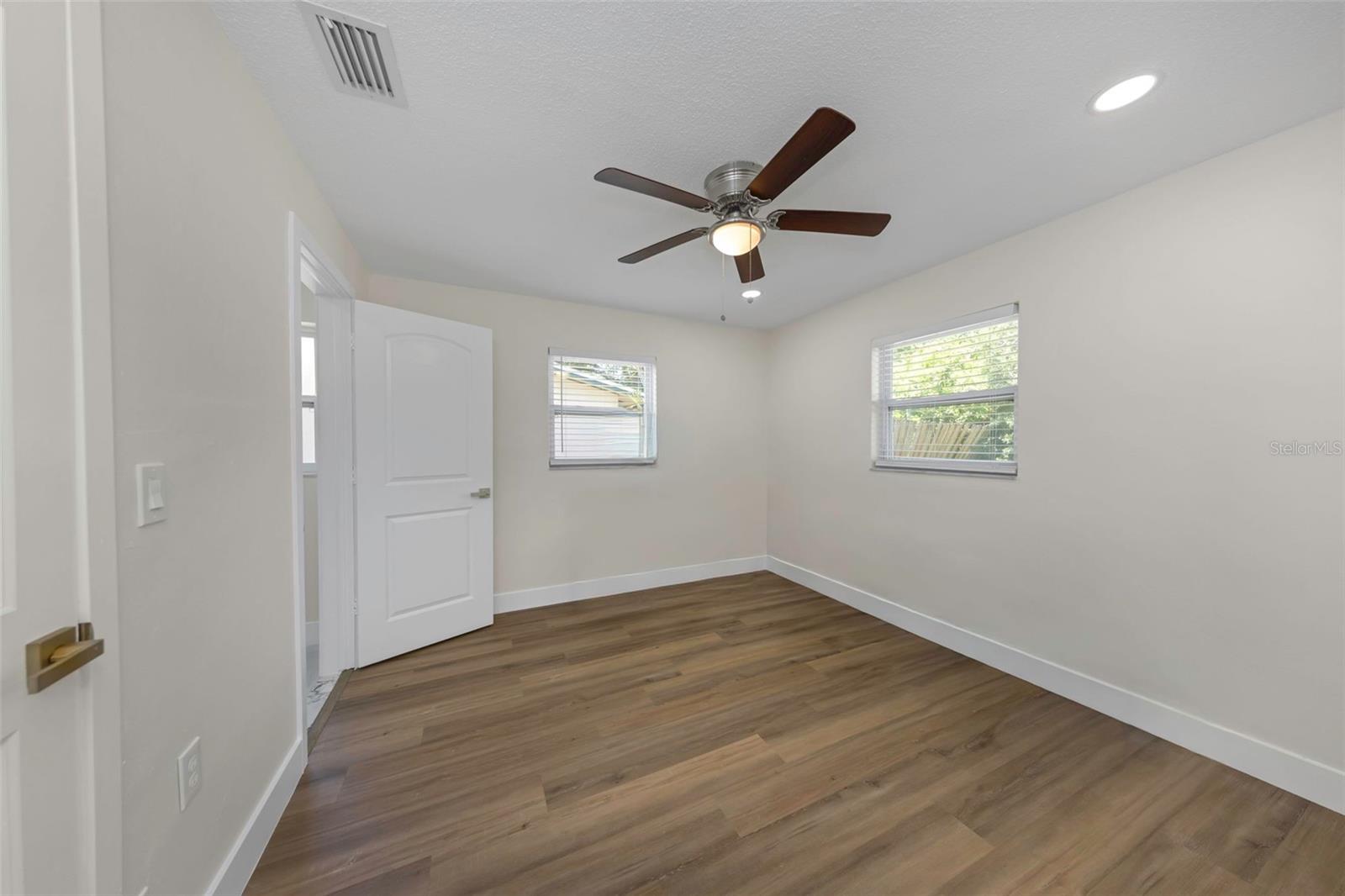 Master Bedroom - 1806 VANCOUVER DR, CLEARWATER