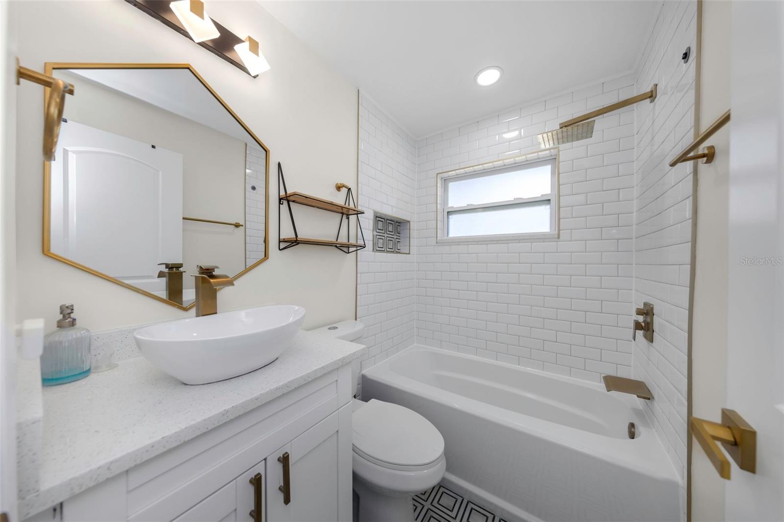 Bathroom #2 - 1806 VANCOUVER DR, CLEARWATER