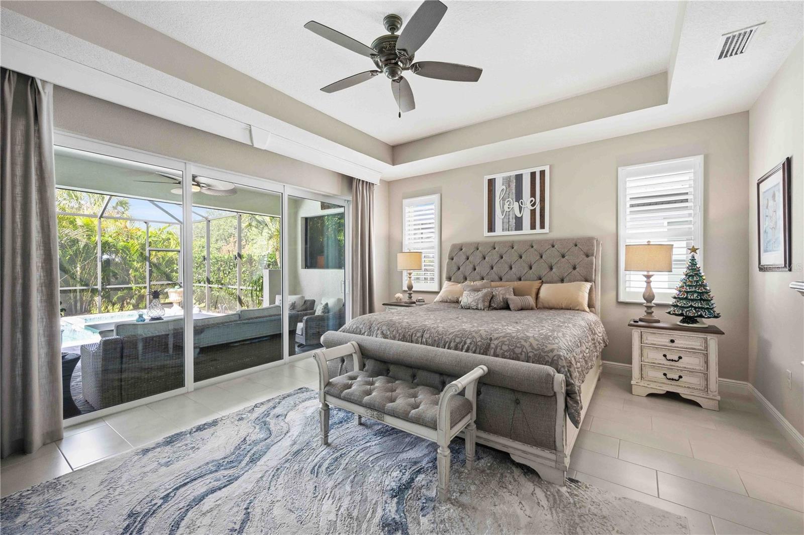 Single Family Residence at 11329 MONTSERRAT DR, VENICE, photo 27 of 75
