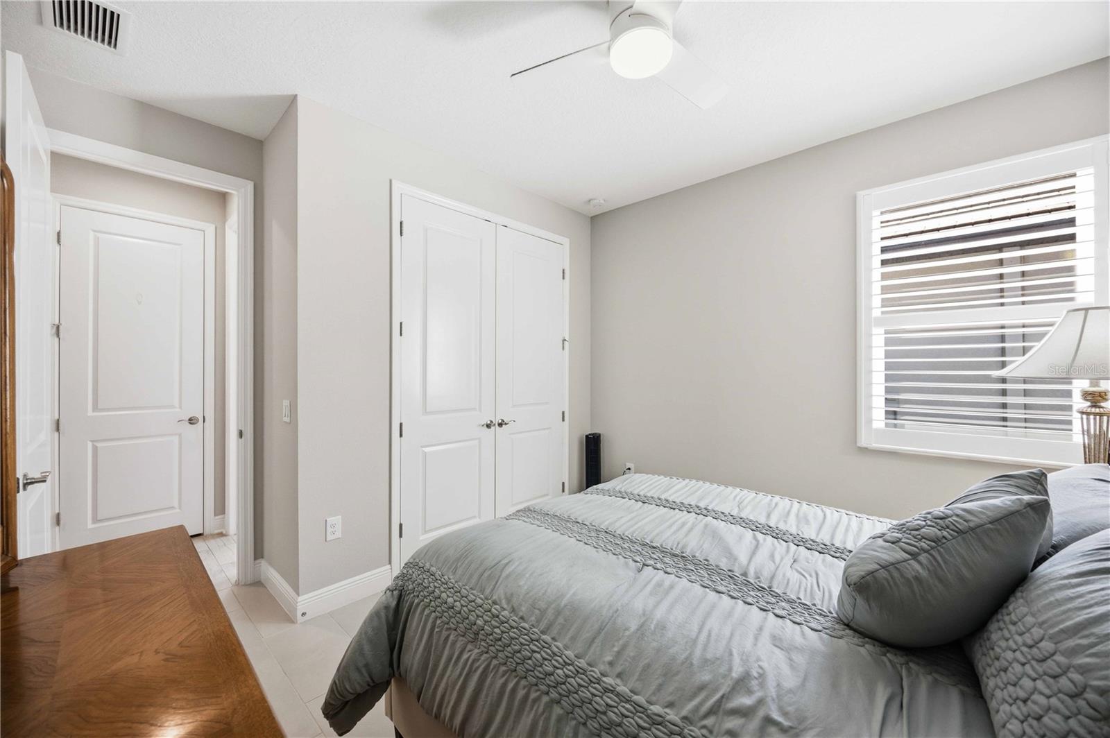 Single Family Residence at 11329 MONTSERRAT DR, VENICE, photo 44 of 75