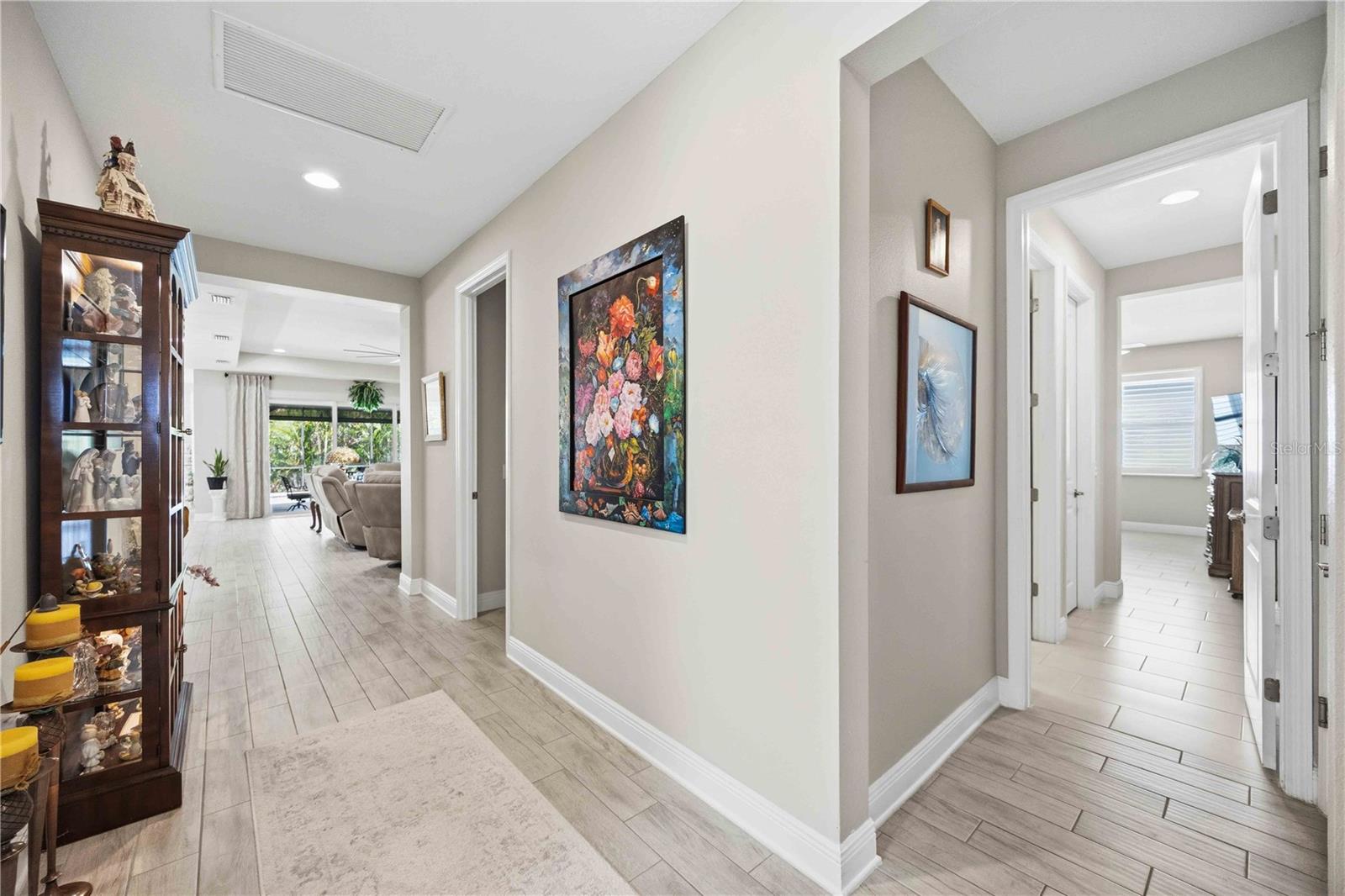 Single Family Residence at 11329 MONTSERRAT DR, VENICE, photo 47 of 75