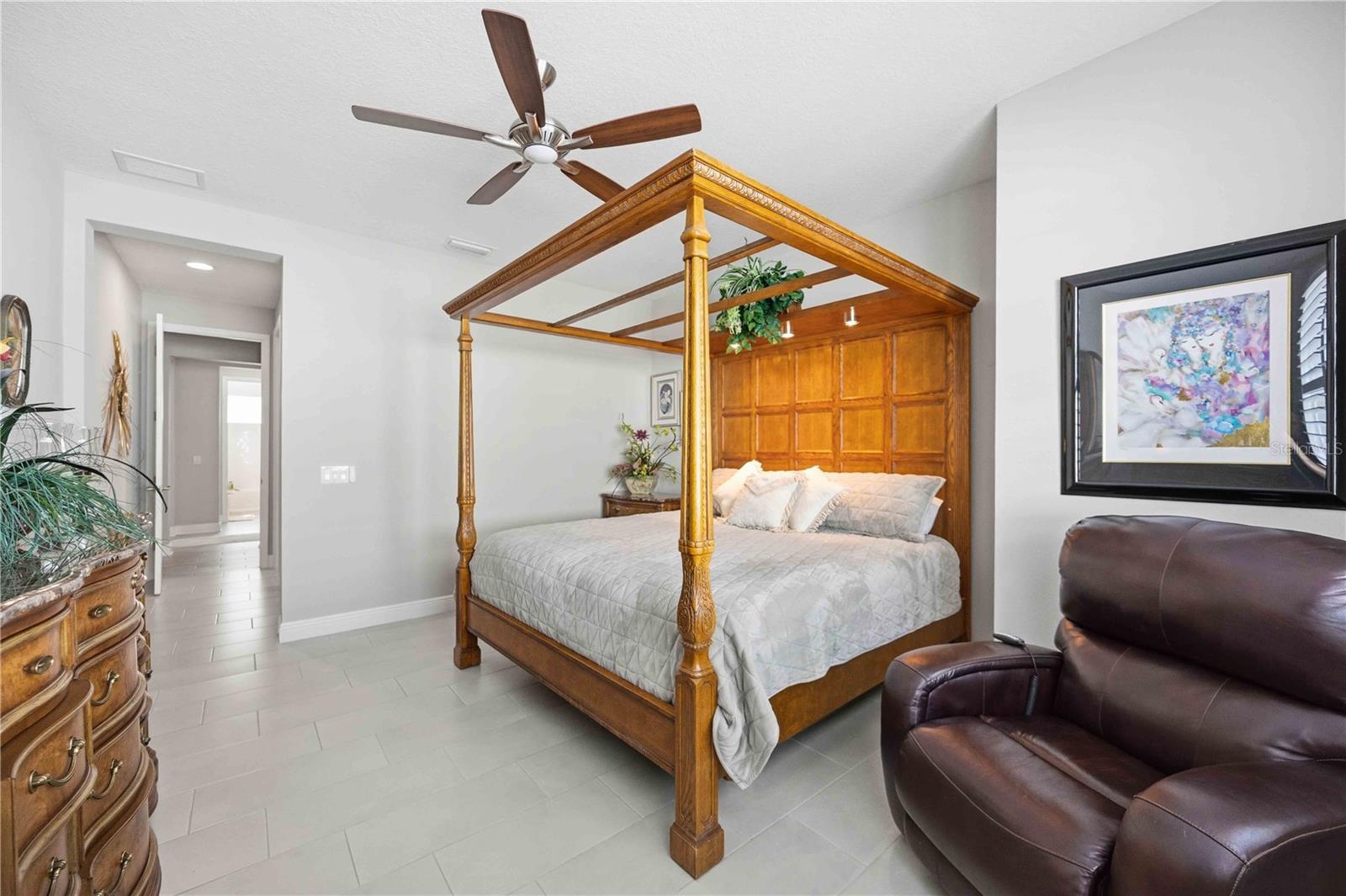 Single Family Residence at 11329 MONTSERRAT DR, VENICE, photo 50 of 75