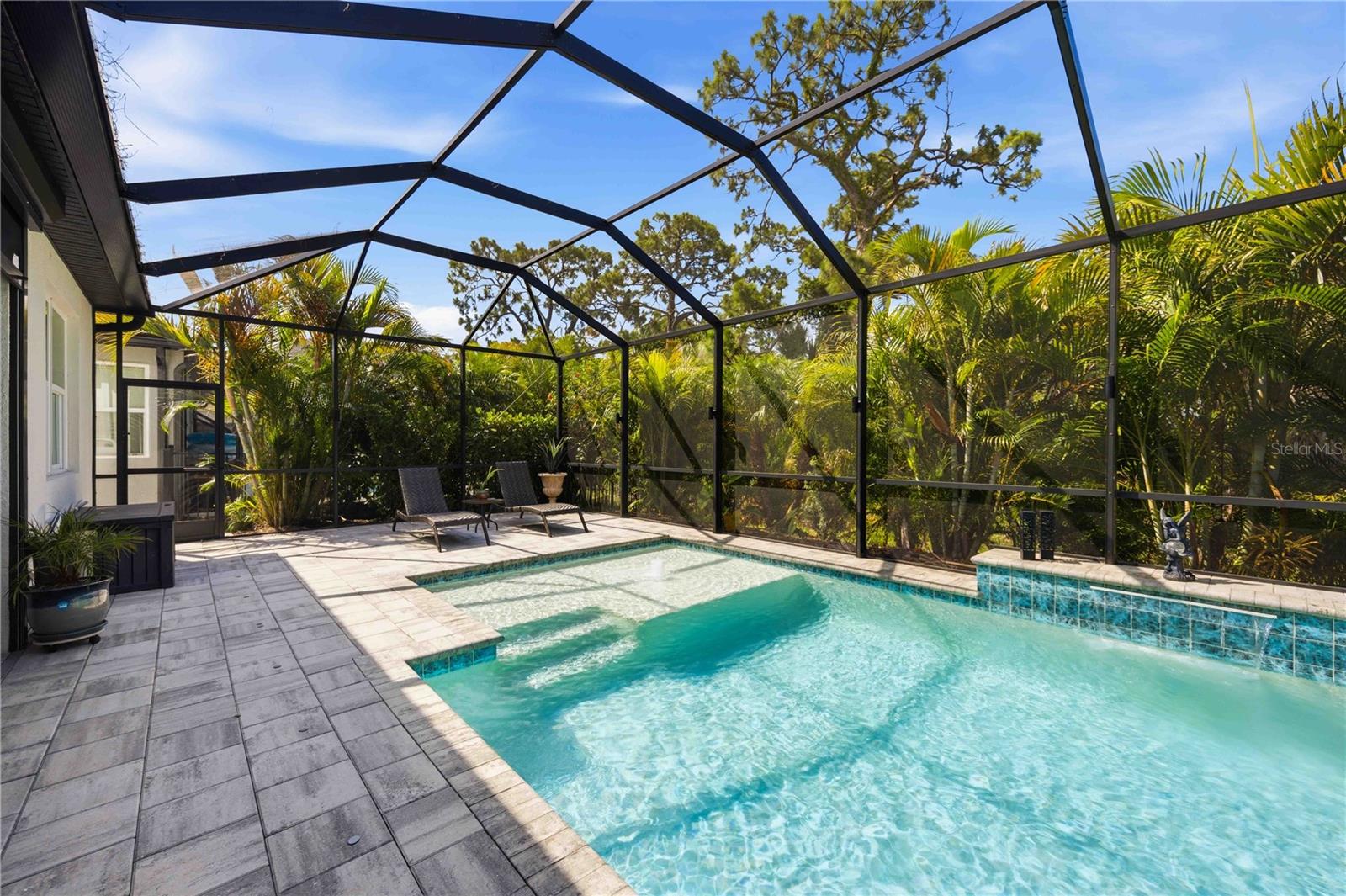 Single Family Residence at 11329 MONTSERRAT DR, VENICE, photo 61 of 75