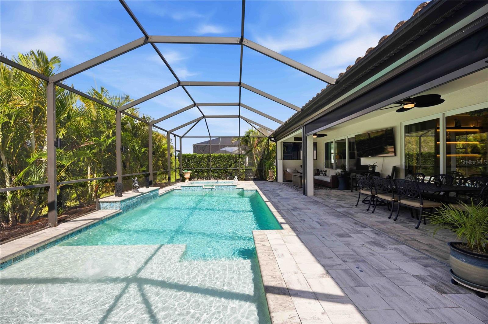 Single Family Residence at 11329 MONTSERRAT DR, VENICE, photo 62 of 75