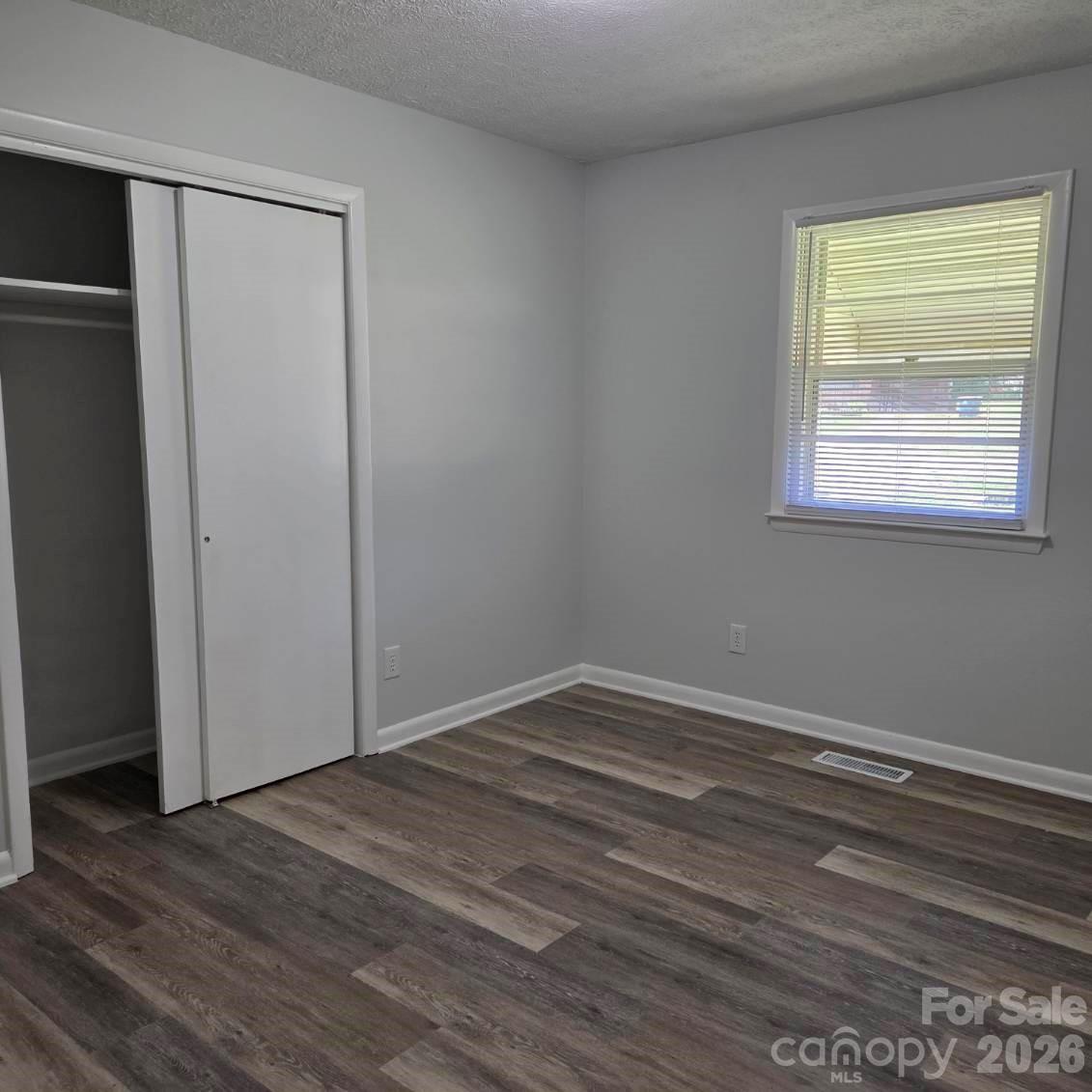 Single Family Residence at 251 Branchwood Circle, Kings Mountain, photo 11 of 26