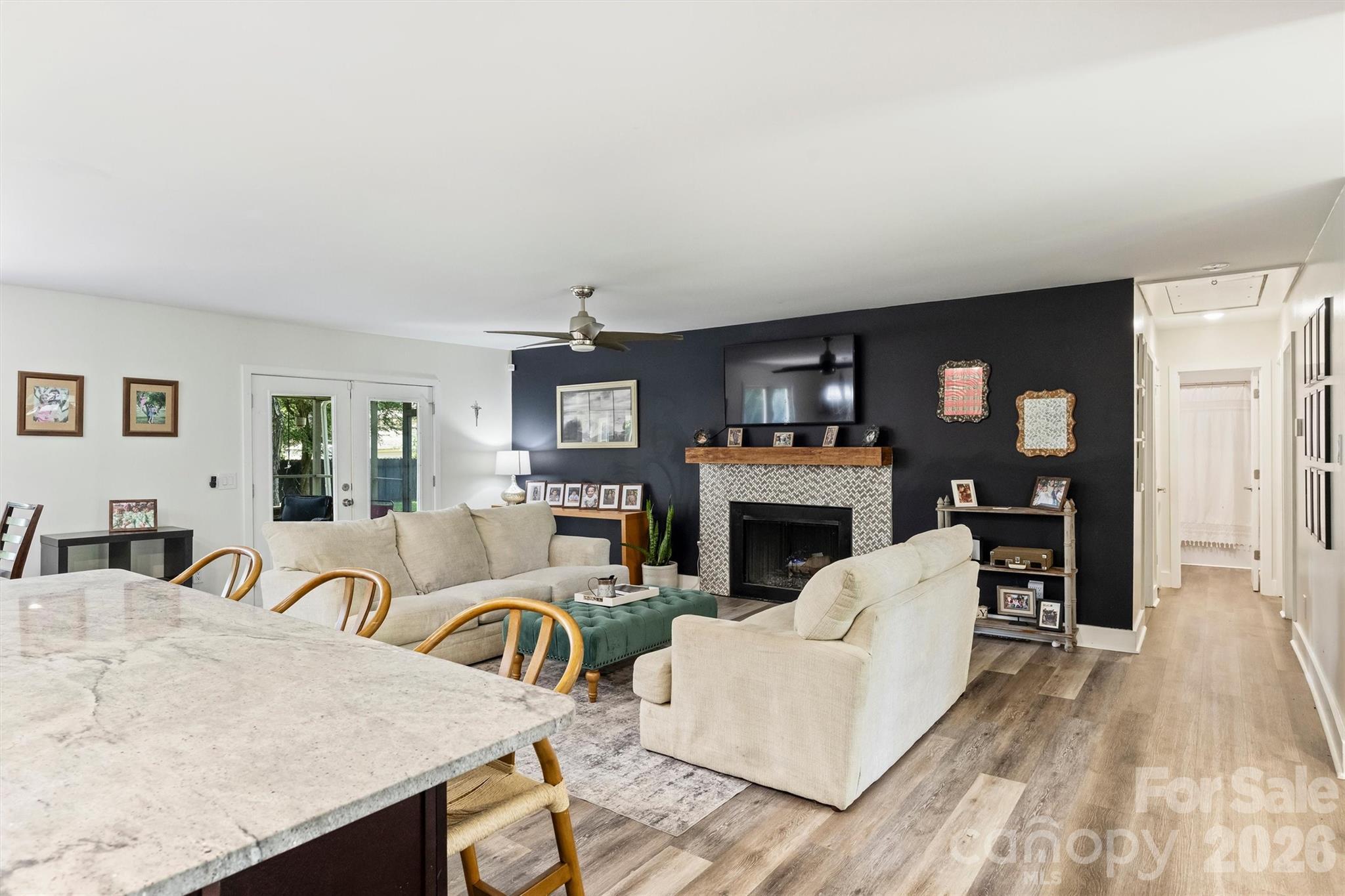 Single Family Residence at 1621 Brook Drive, Fort Mill, photo 5 of 46