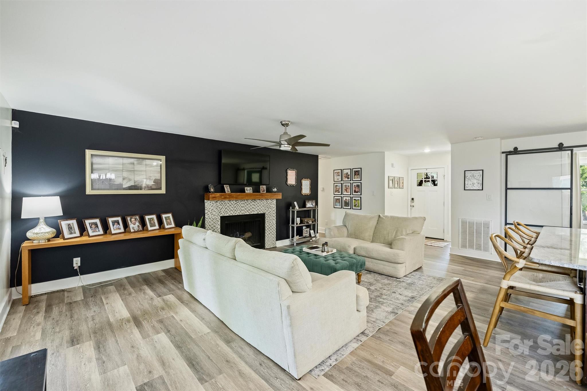 Single Family Residence at 1621 Brook Drive, Fort Mill, photo 13 of 46