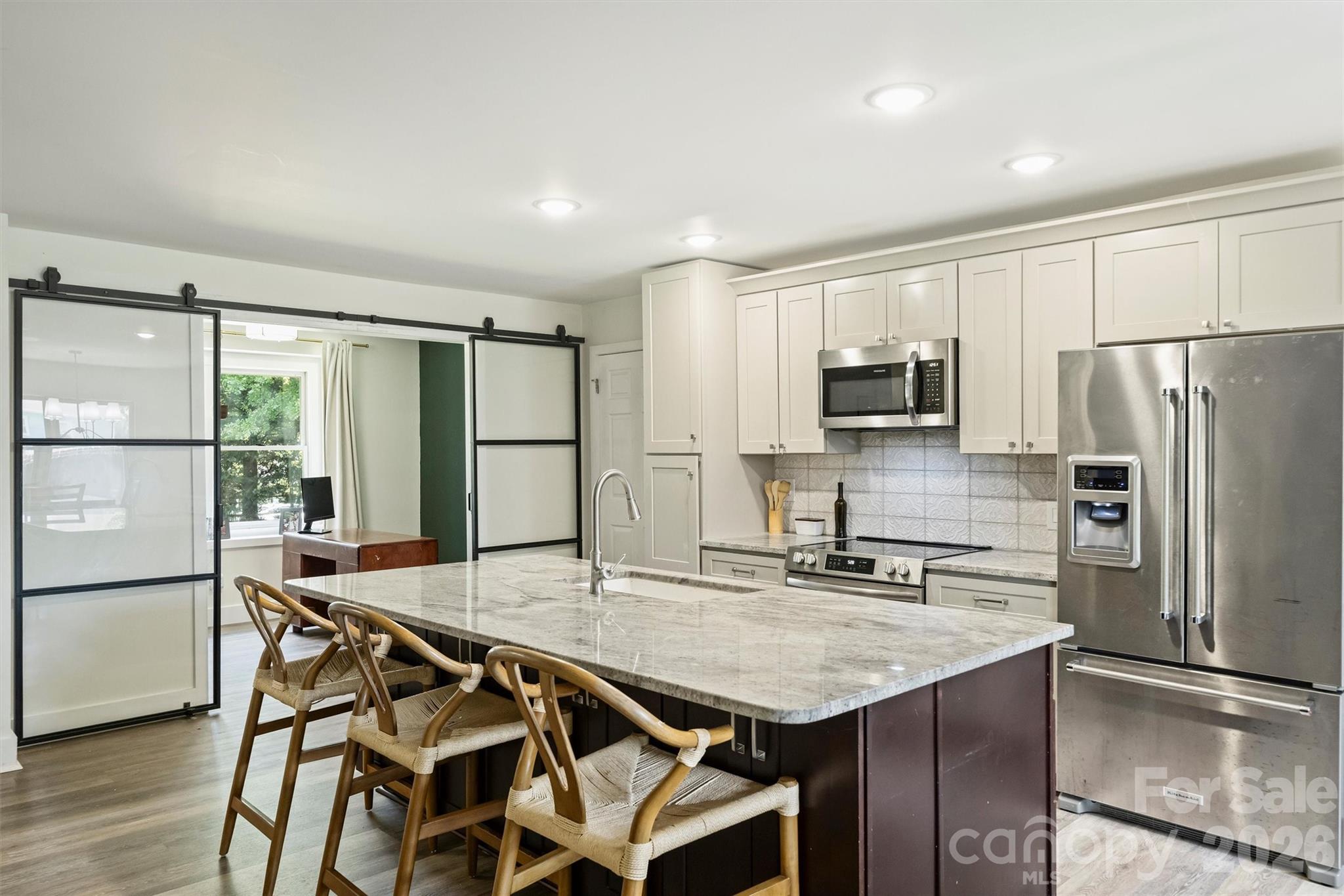 Single Family Residence at 1621 Brook Drive, Fort Mill, photo 17 of 46