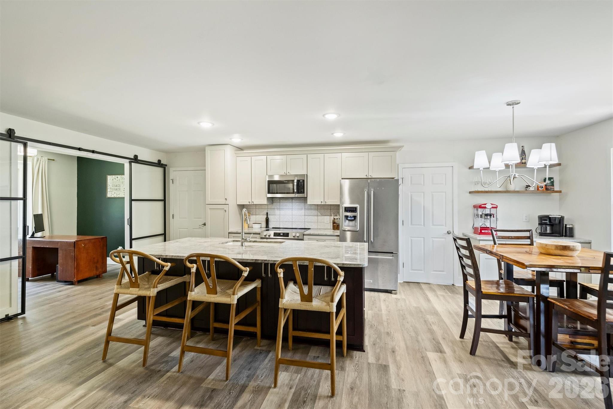 Single Family Residence at 1621 Brook Drive, Fort Mill, photo 18 of 46