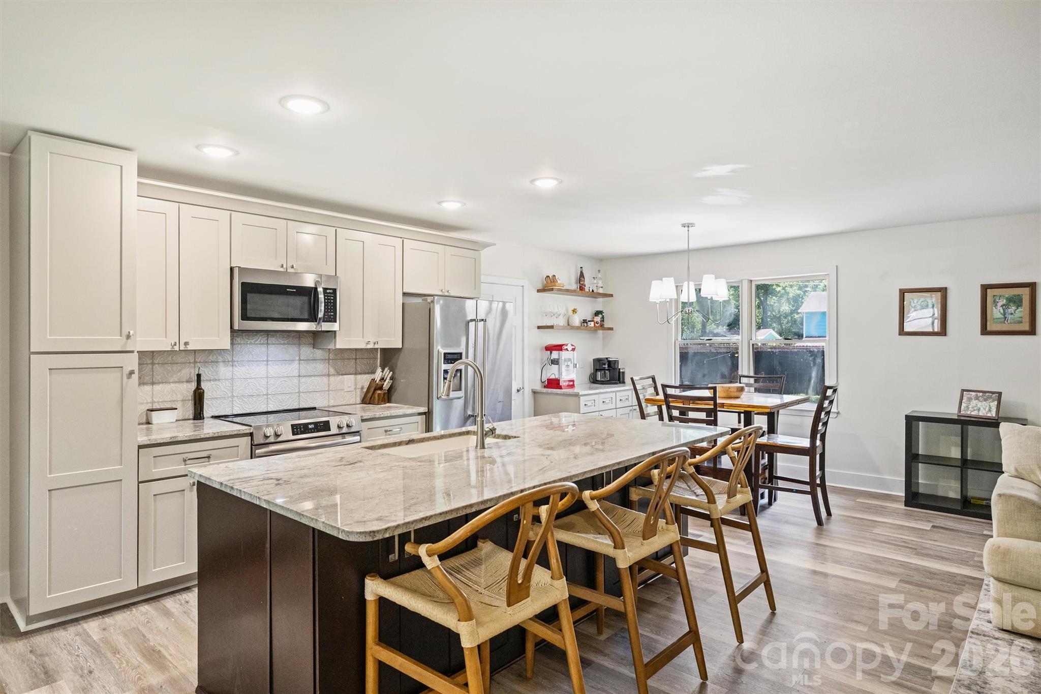 Single Family Residence at 1621 Brook Drive, Fort Mill, photo 19 of 46