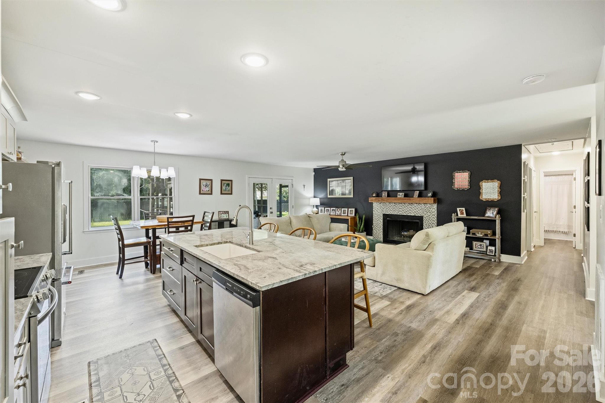 Single Family Residence at 1621 Brook Drive, Fort Mill, photo 22 of 46
