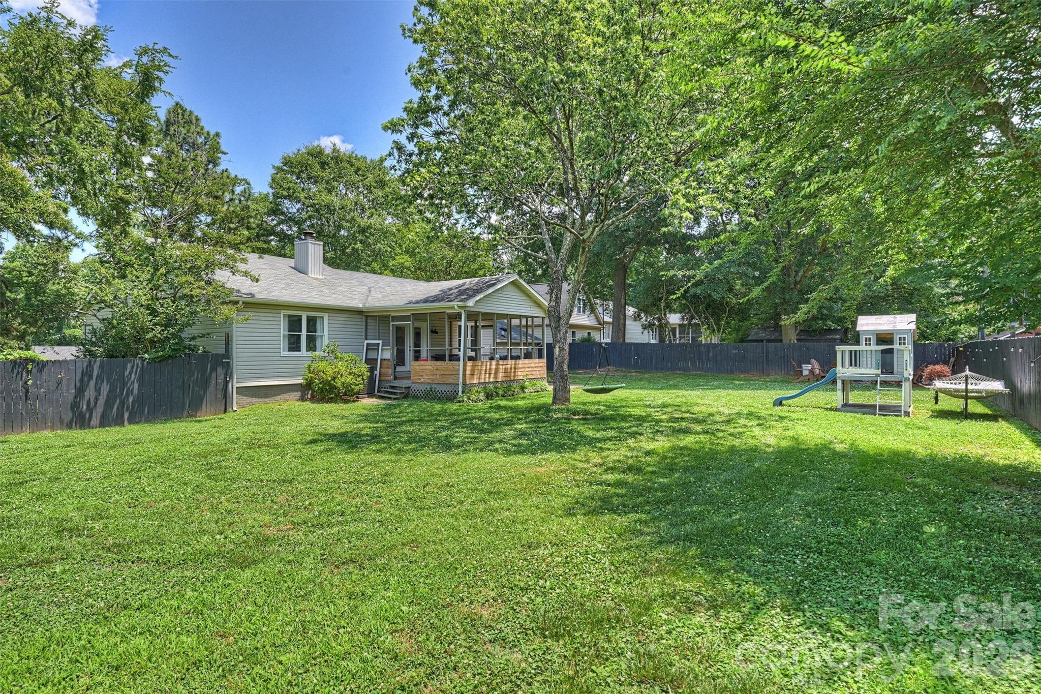 Single Family Residence at 1621 Brook Drive, Fort Mill, photo 40 of 46