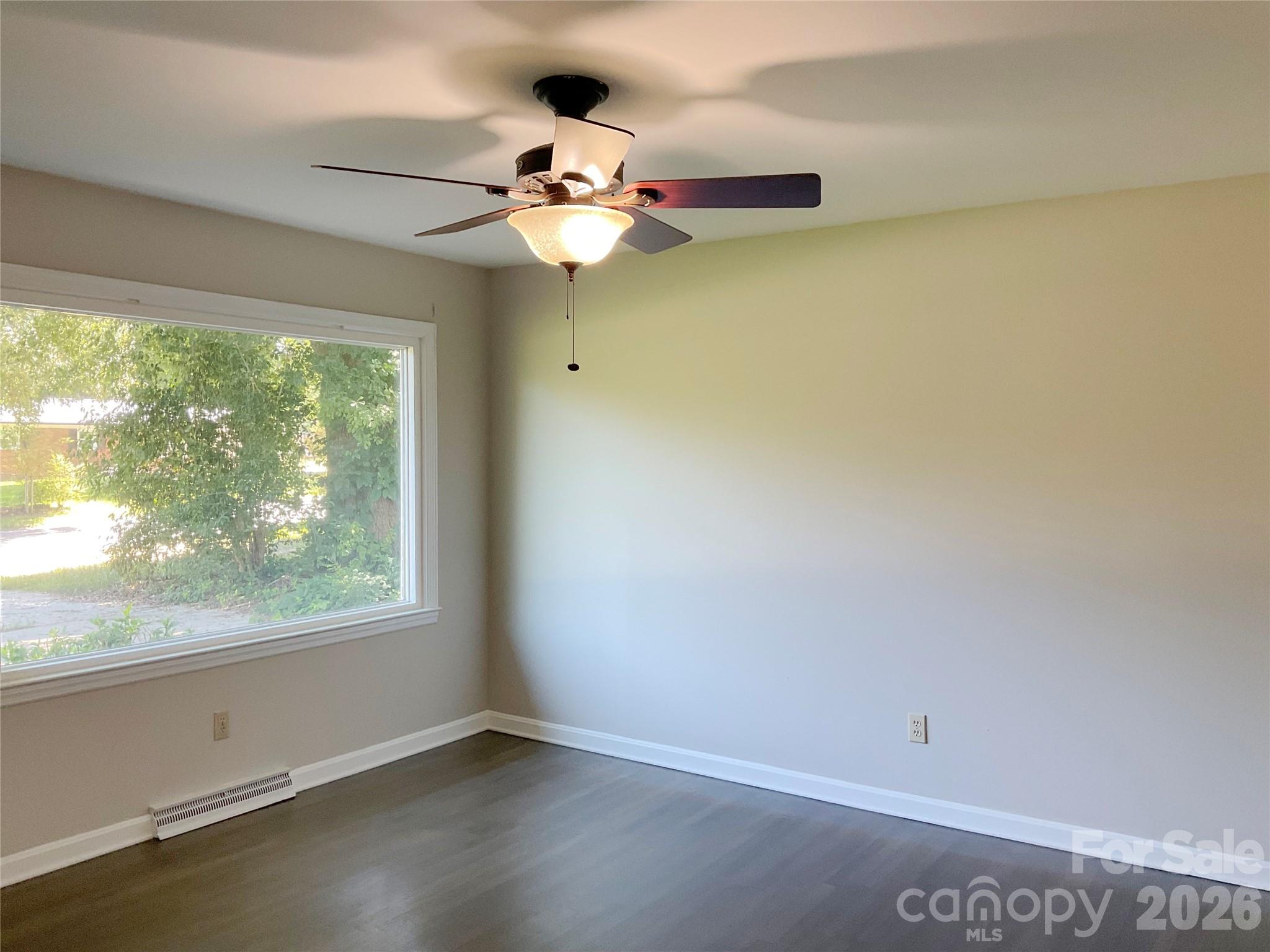 Single Family Residence at 2346 Woodleaf Drive, Gastonia, photo 12 of 24