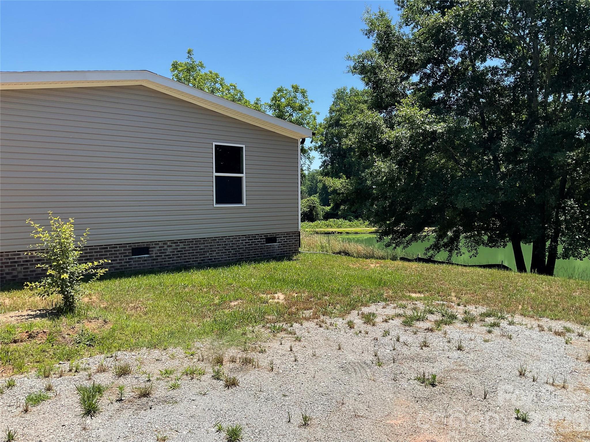 Single Family Residence at 2226 Harris Henrietta Road, Mooresboro, photo 3 of 34