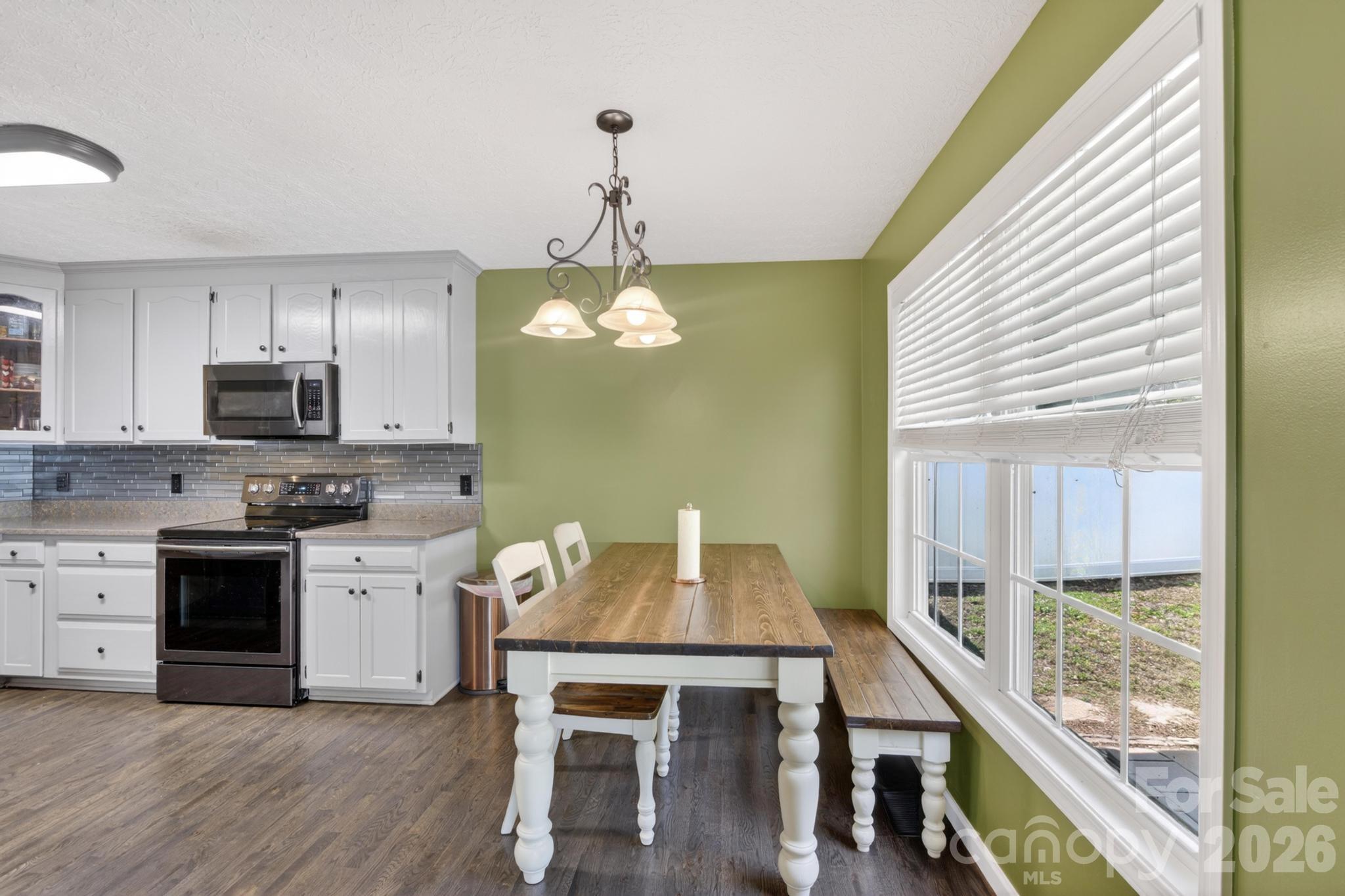 Single Family Residence at 1590 Mayfair Drive, Conover, photo 26 of 42