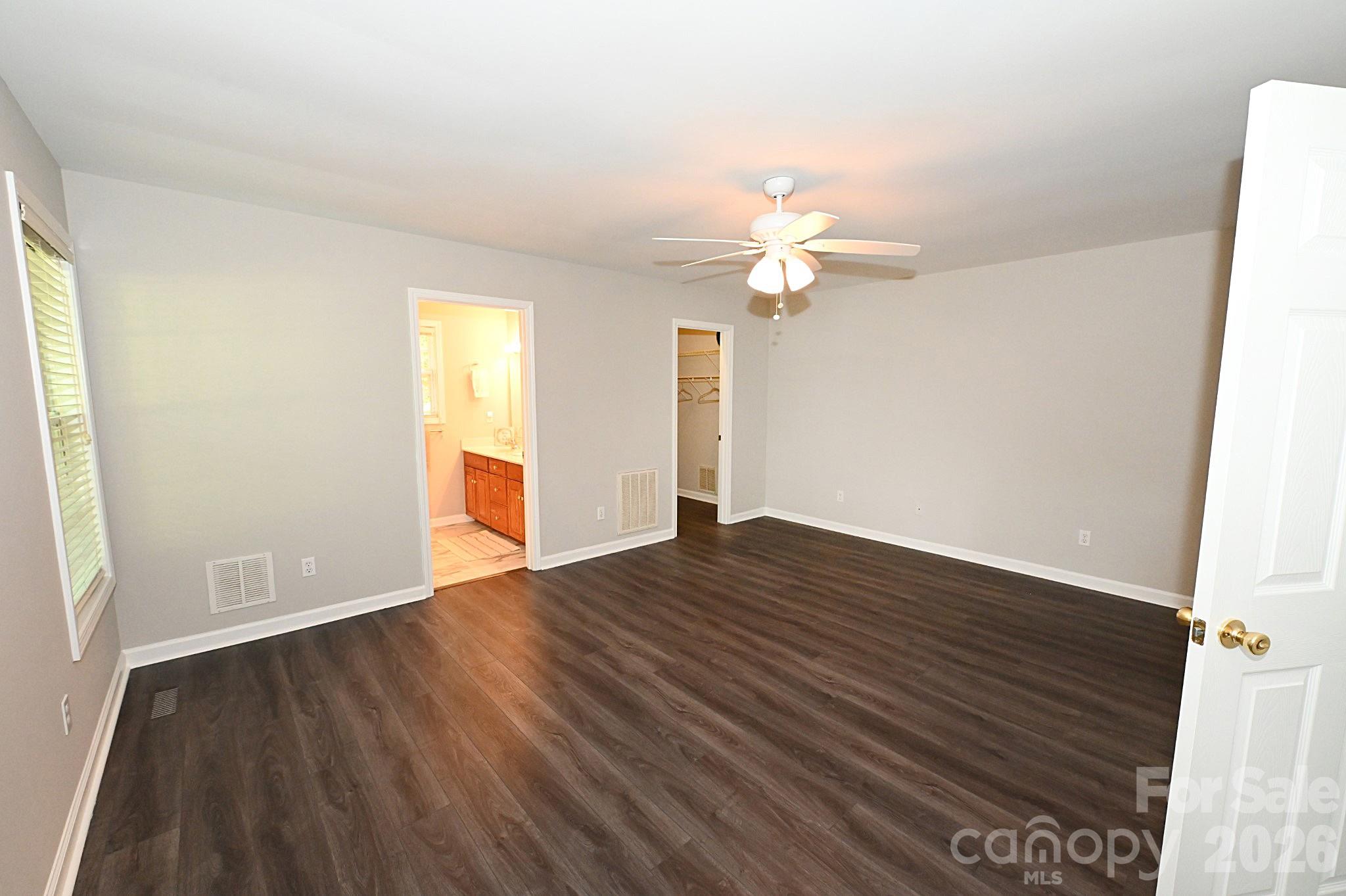 Primary bedroom - 1035 E 24th Street, Newton