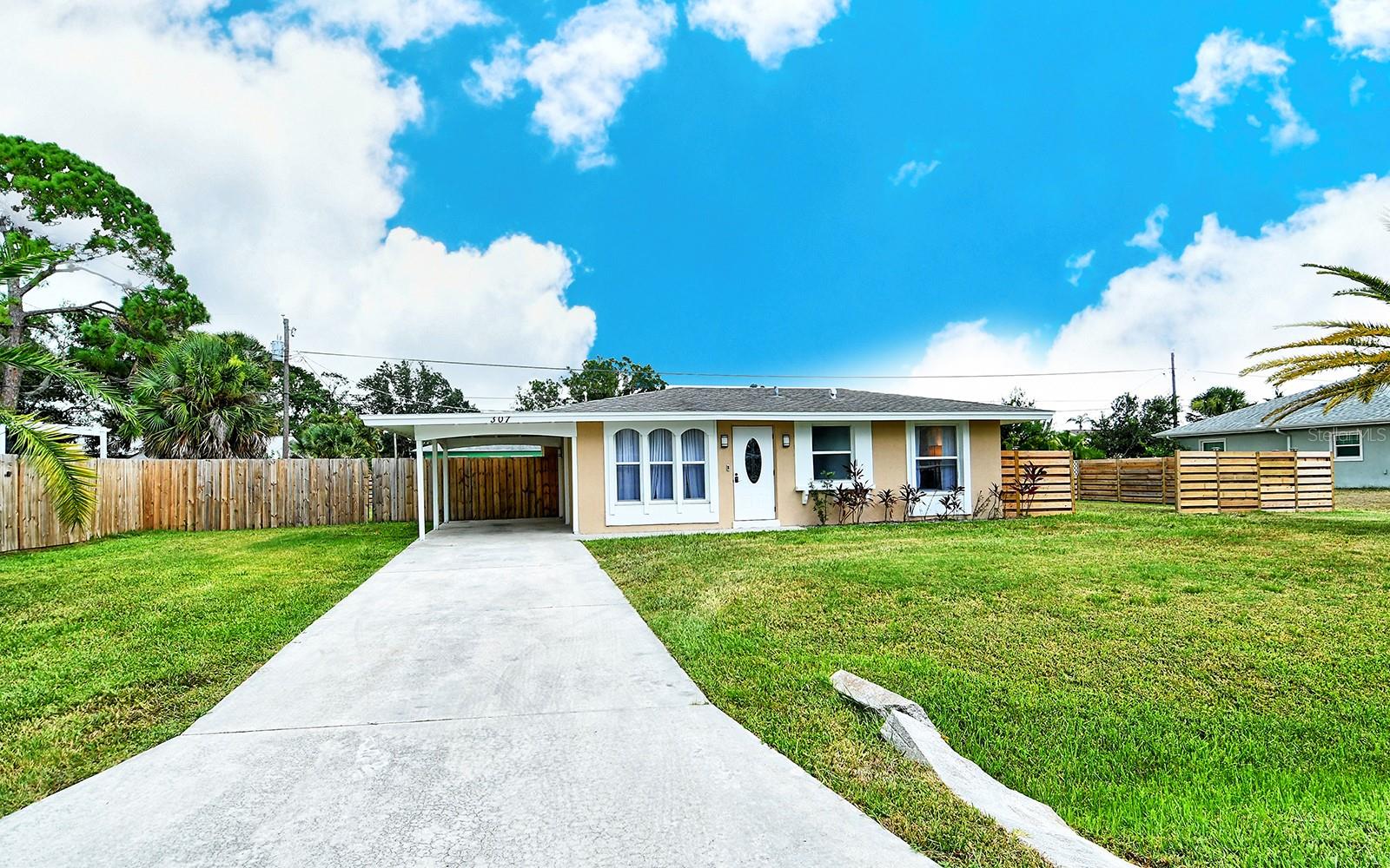 Single Family Residence at 307 SOUTHLAND RD, VENICE, photo 3 of 56