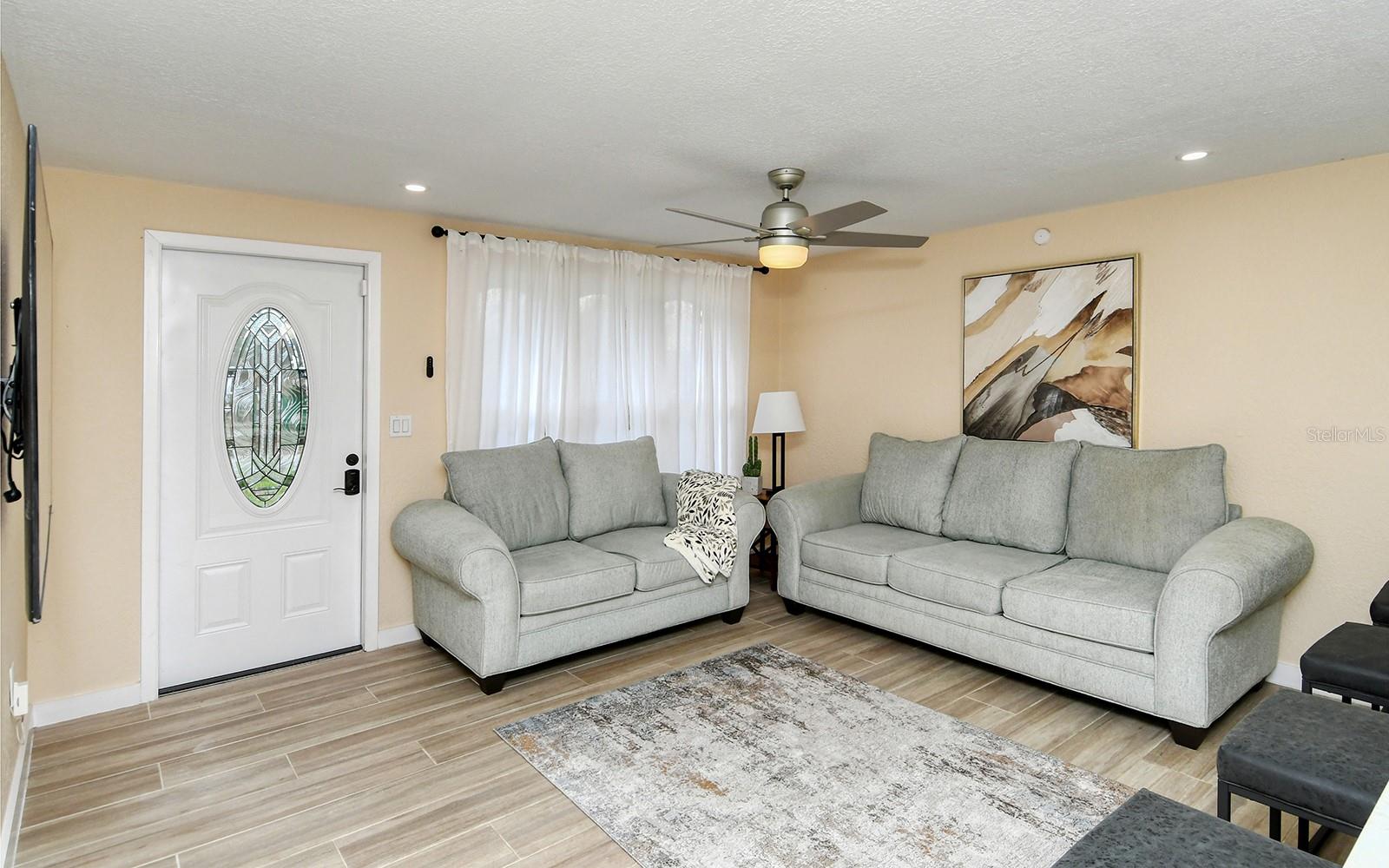 Single Family Residence at 307 SOUTHLAND RD, VENICE, photo 10 of 56