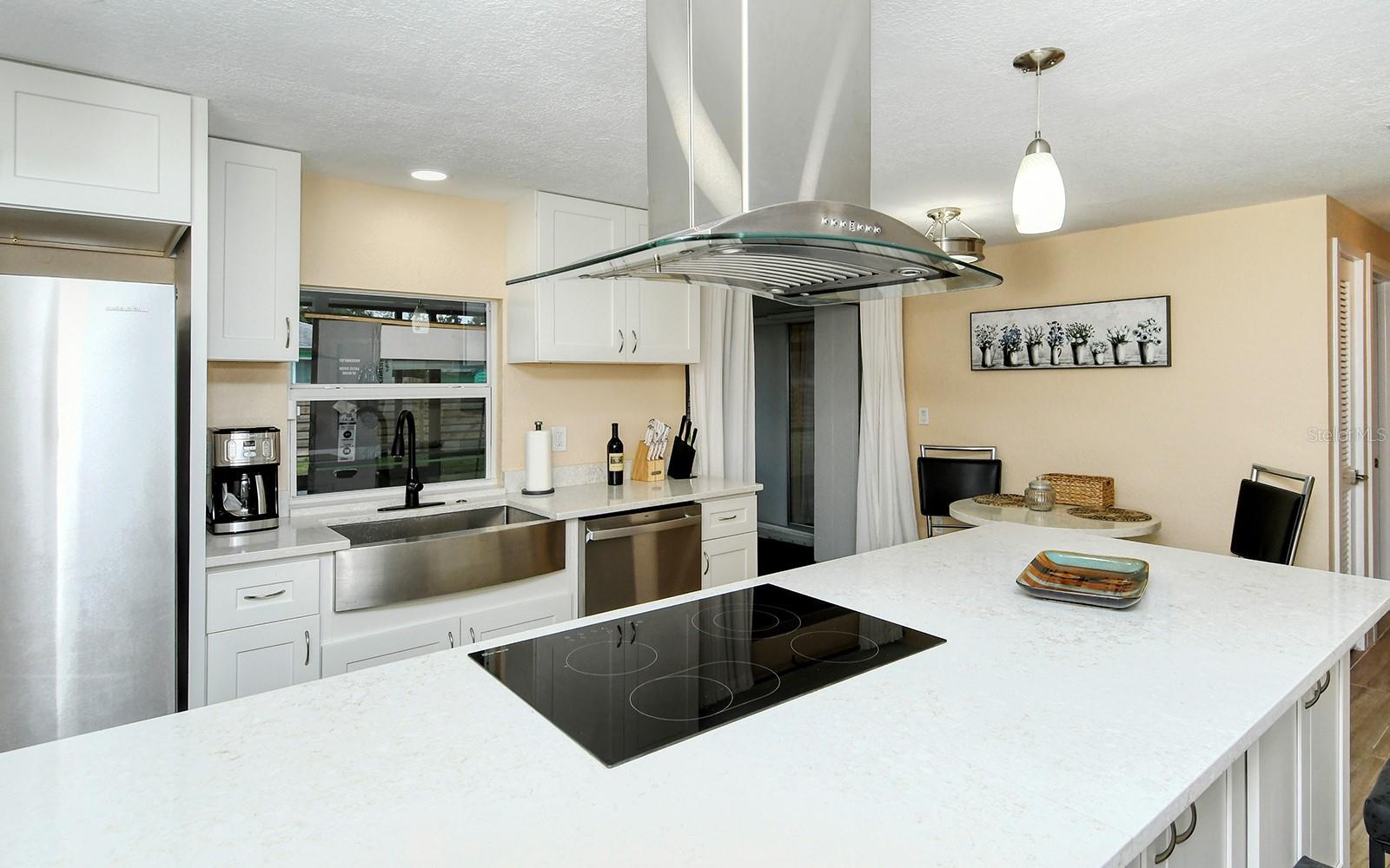 Single Family Residence at 307 SOUTHLAND RD, VENICE, photo 12 of 56