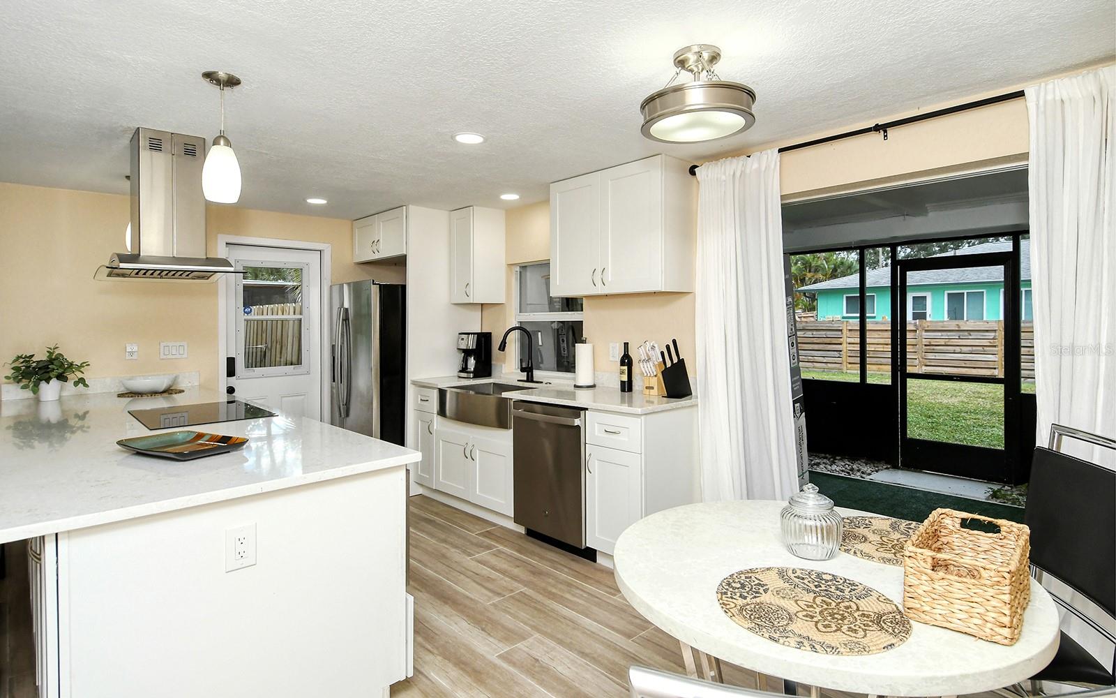 Single Family Residence at 307 SOUTHLAND RD, VENICE, photo 13 of 56