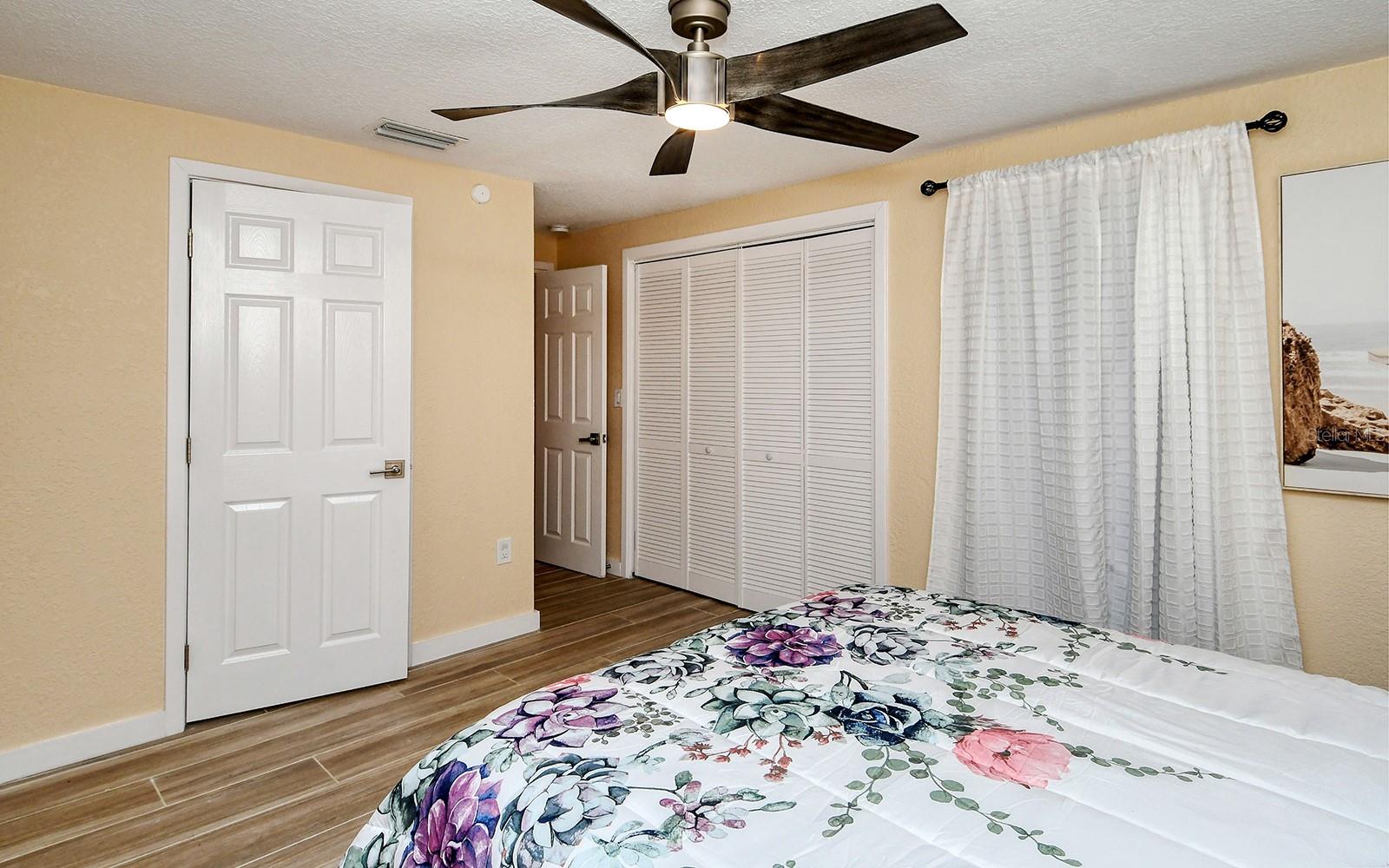 Single Family Residence at 307 SOUTHLAND RD, VENICE, photo 20 of 56
