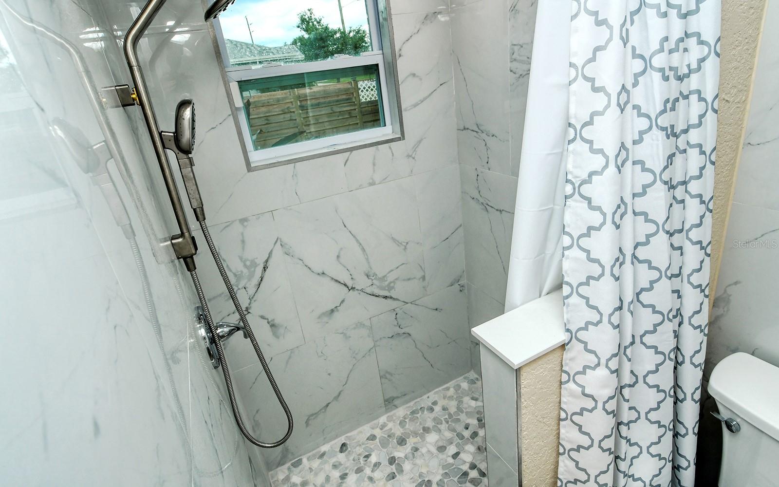 Single Family Residence at 307 SOUTHLAND RD, VENICE, photo 22 of 56