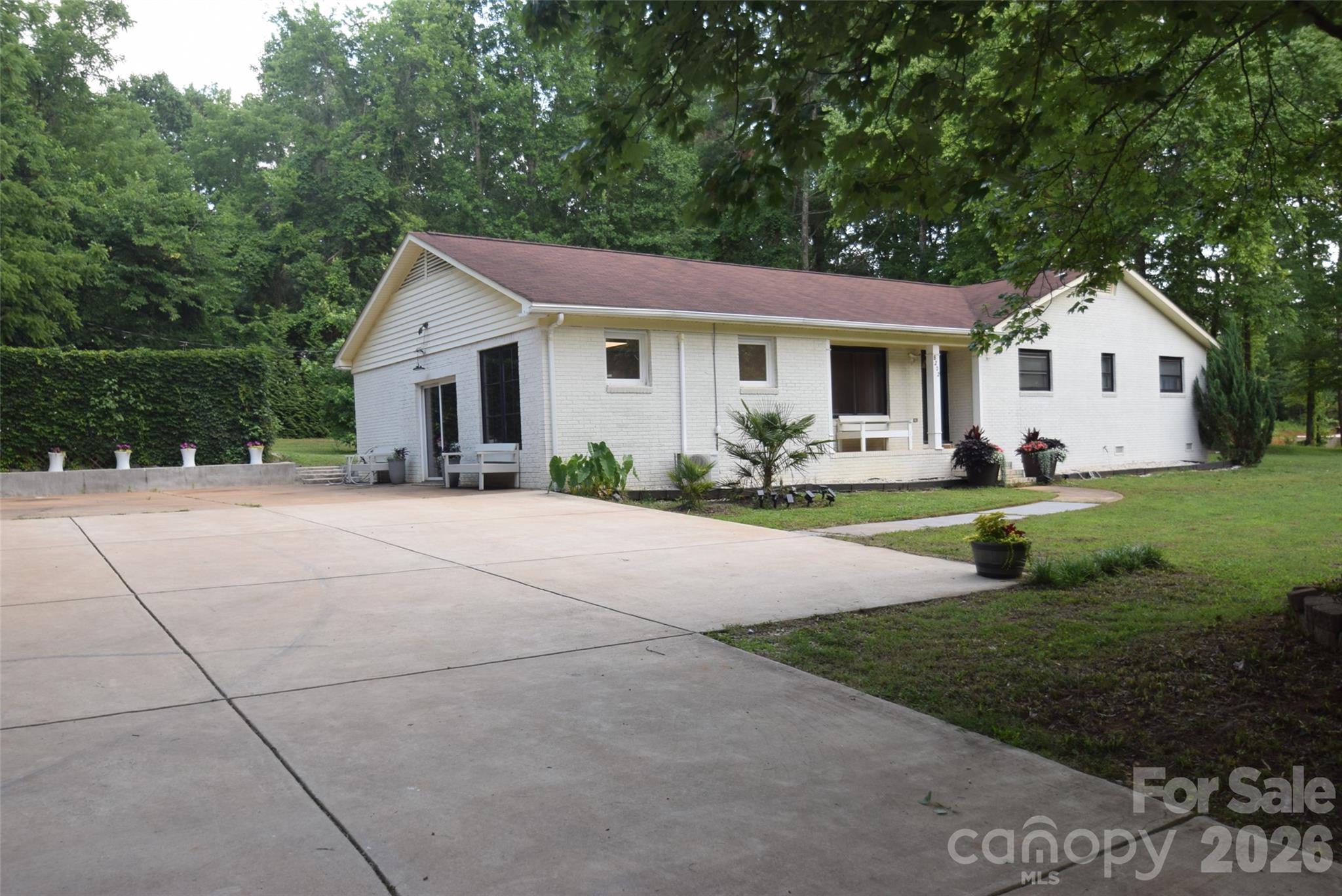 8202 Lawyers Road