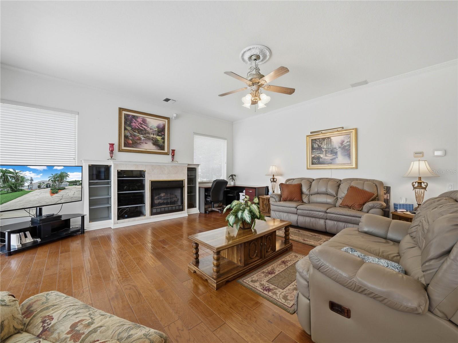 Single Family Residence at 118 W JULIANA WAY, AUBURNDALE, photo 7 of 32