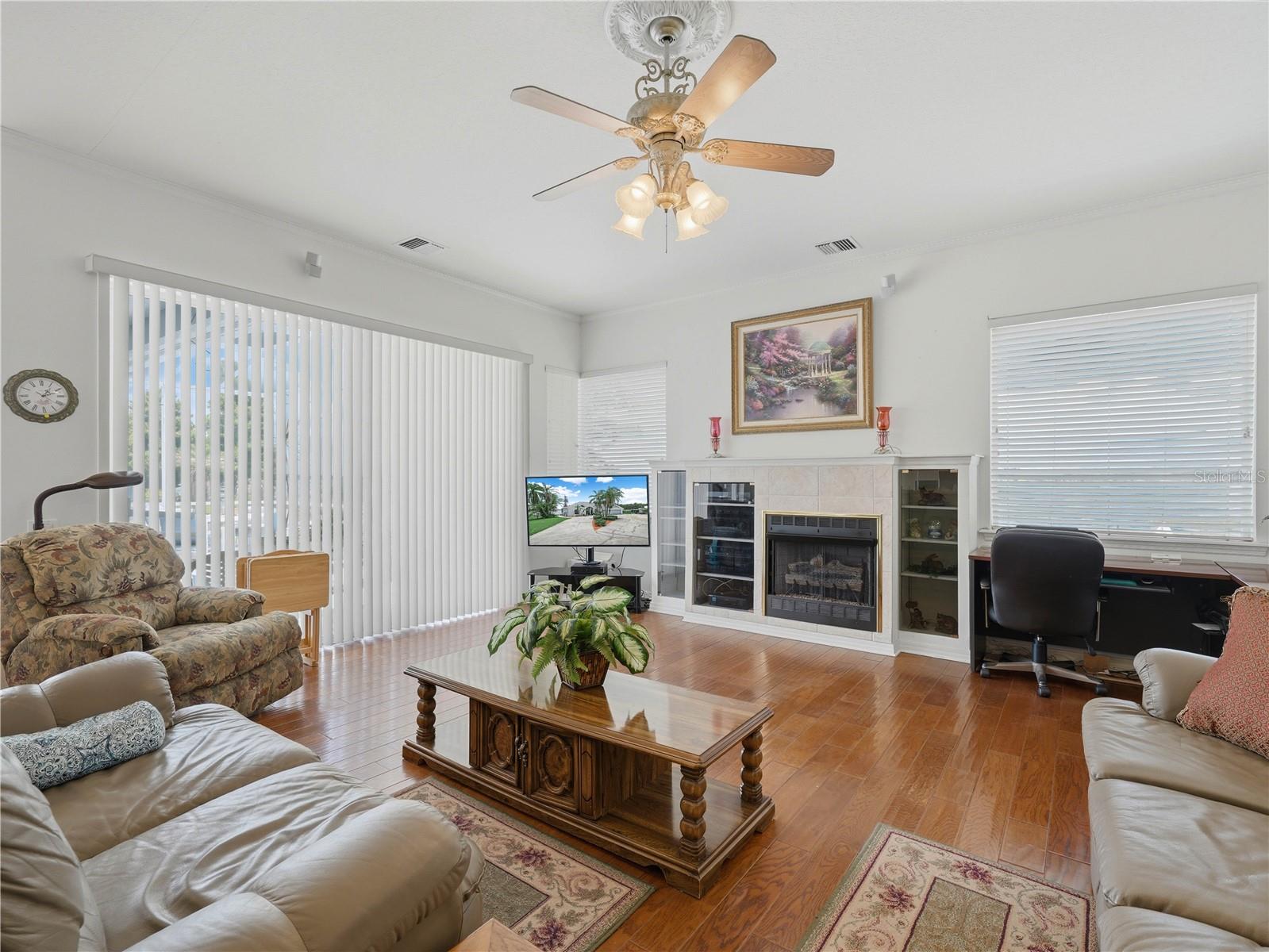 Single Family Residence at 118 W JULIANA WAY, AUBURNDALE, photo 8 of 32