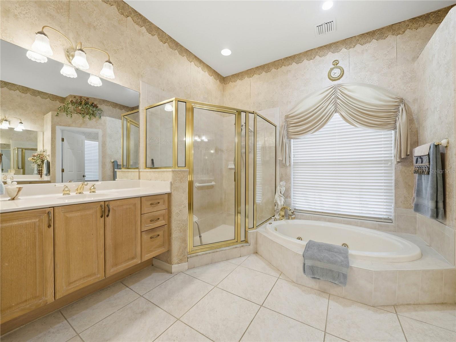 Single Family Residence at 118 W JULIANA WAY, AUBURNDALE, photo 16 of 32