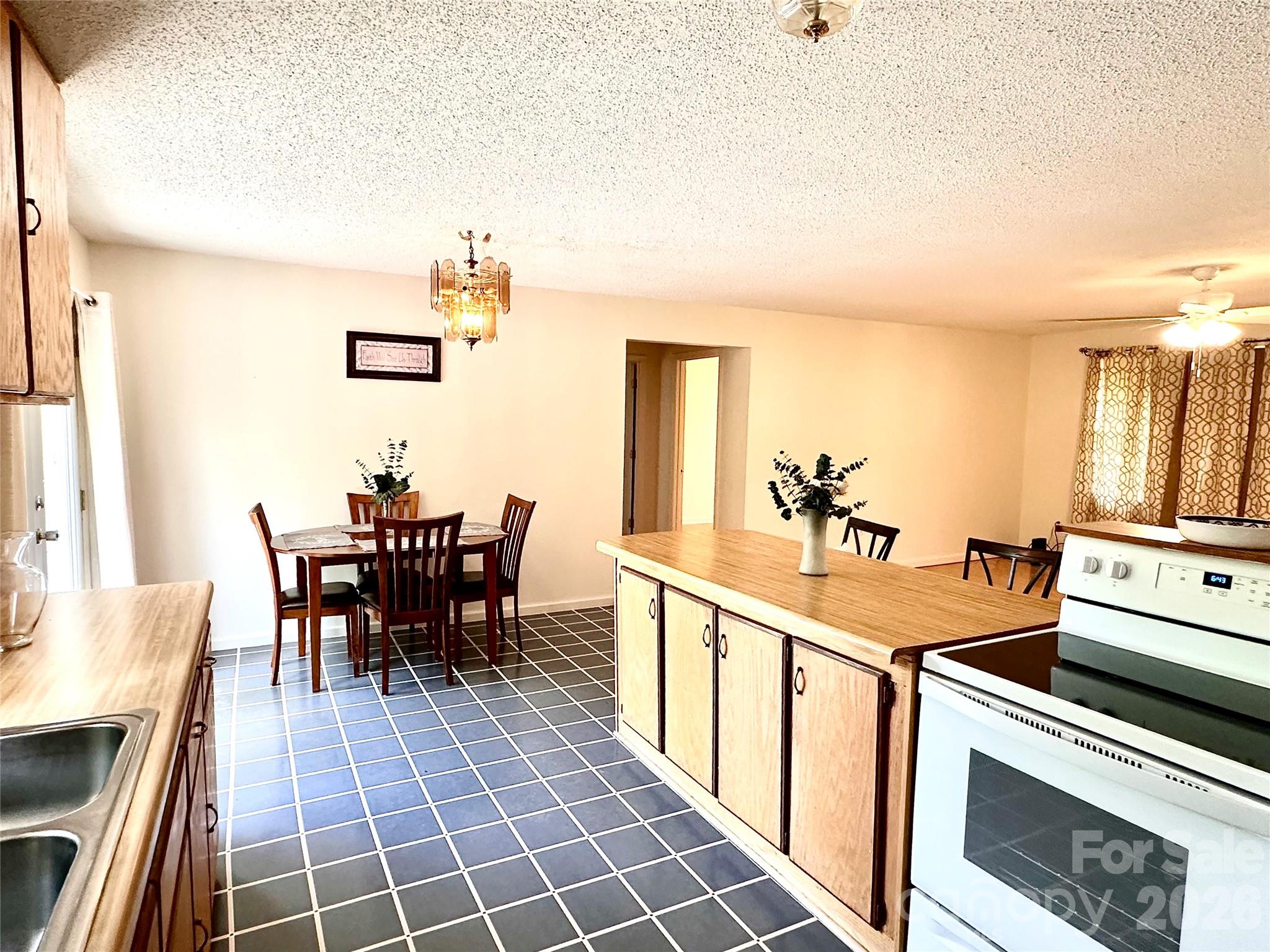 House Kitchen-Main Level - 422 US Highway 19E Highway, Spruce Pine