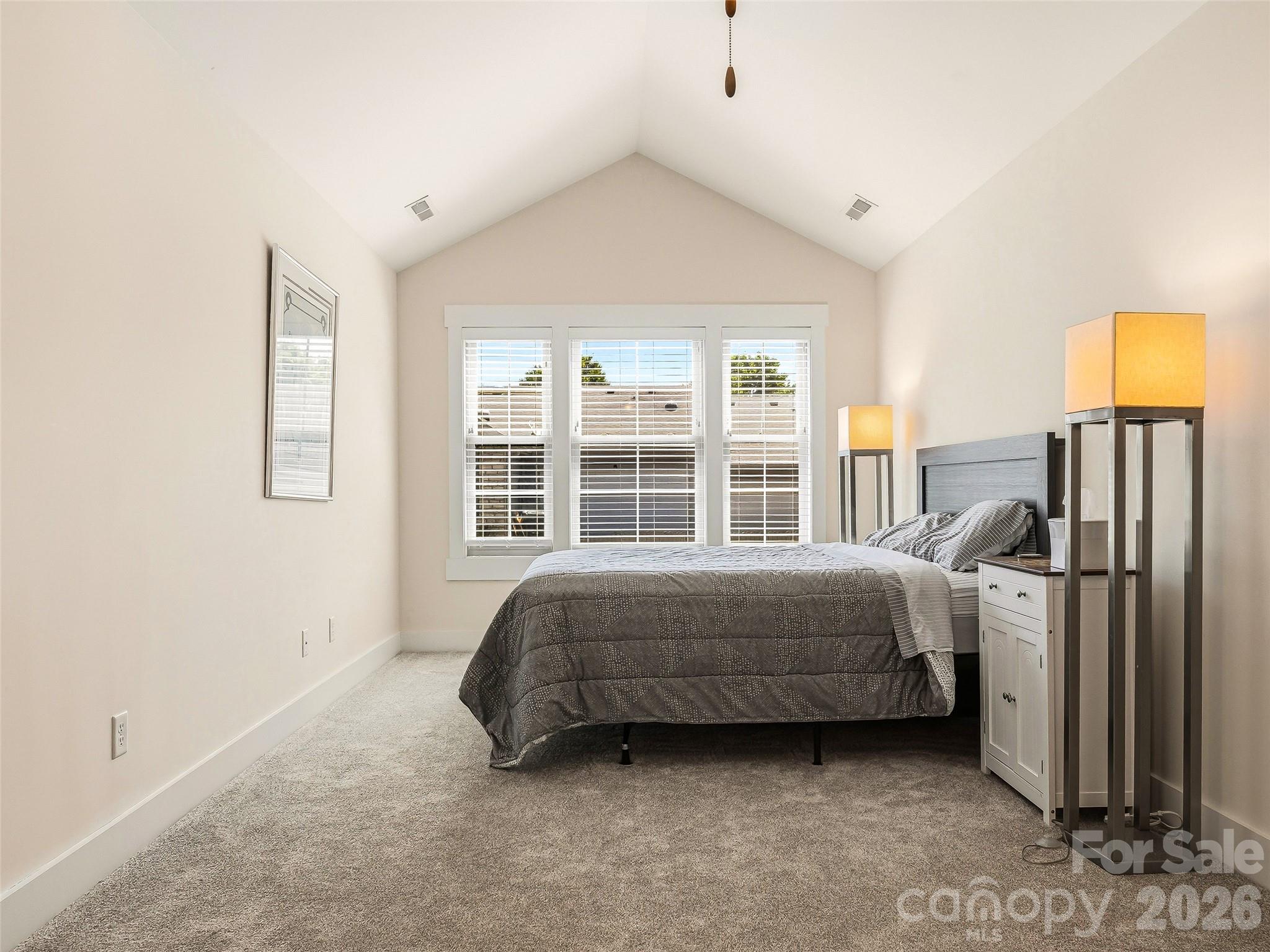 Bedroom EnSuite Loft - 39 Braeburn Way, Flat Rock