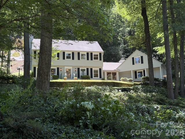 Single Family Residence at 212 Estate Drive, Hendersonville, photo 4 of 41