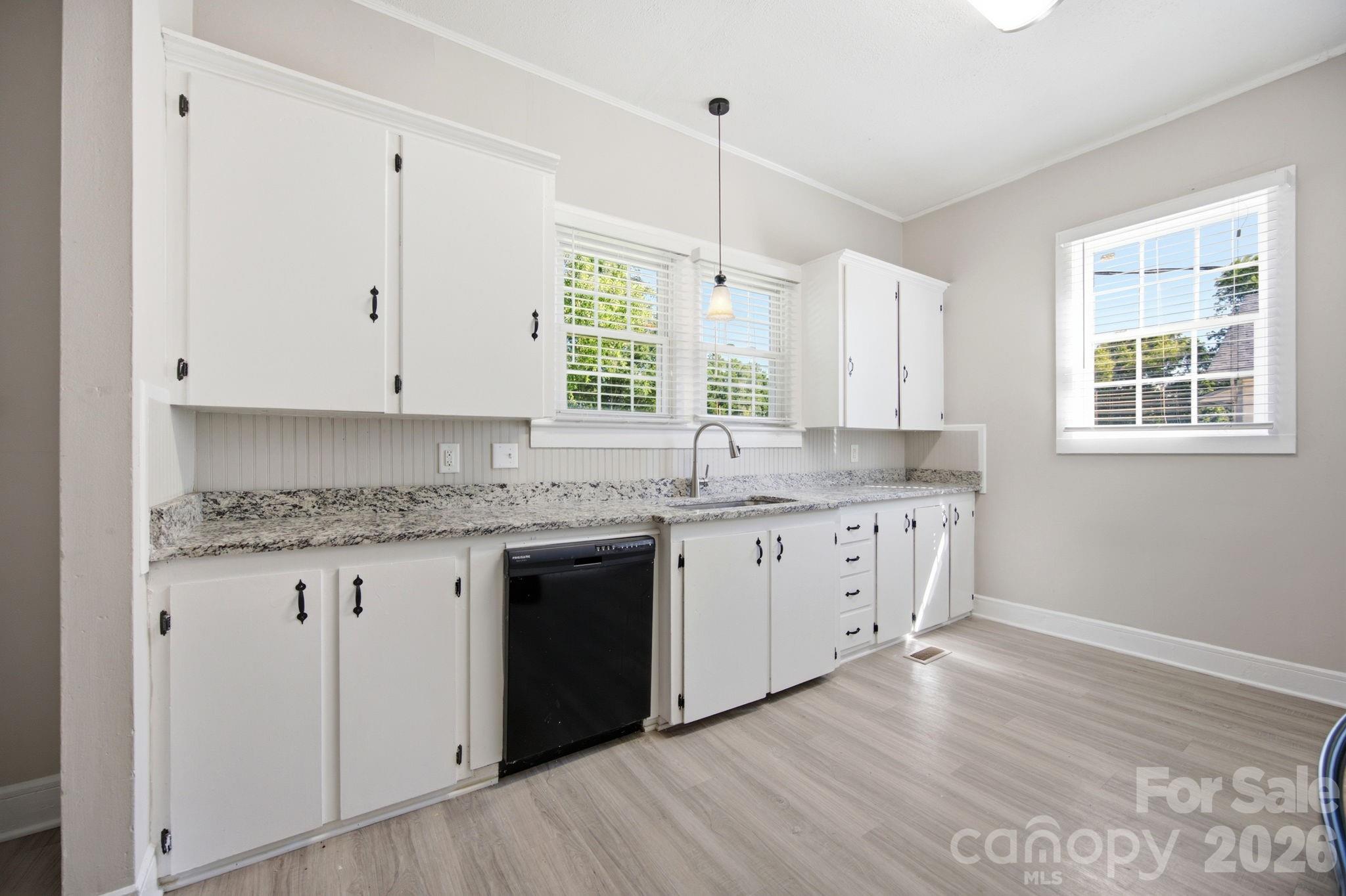 Single Family Residence at 306 York Avenue, Kannapolis, photo 13 of 39