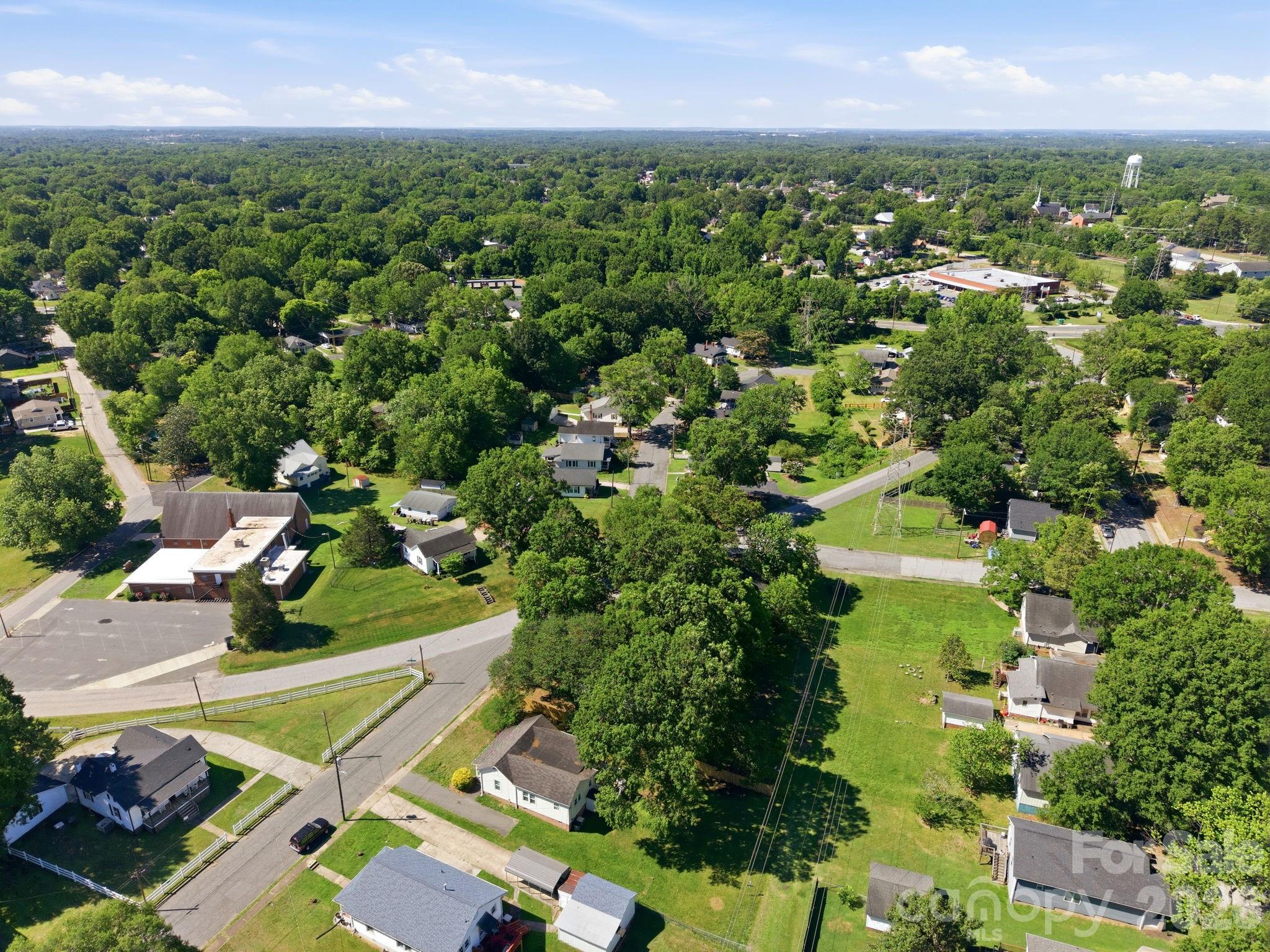 Single Family Residence at 306 York Avenue, Kannapolis, photo 31 of 39