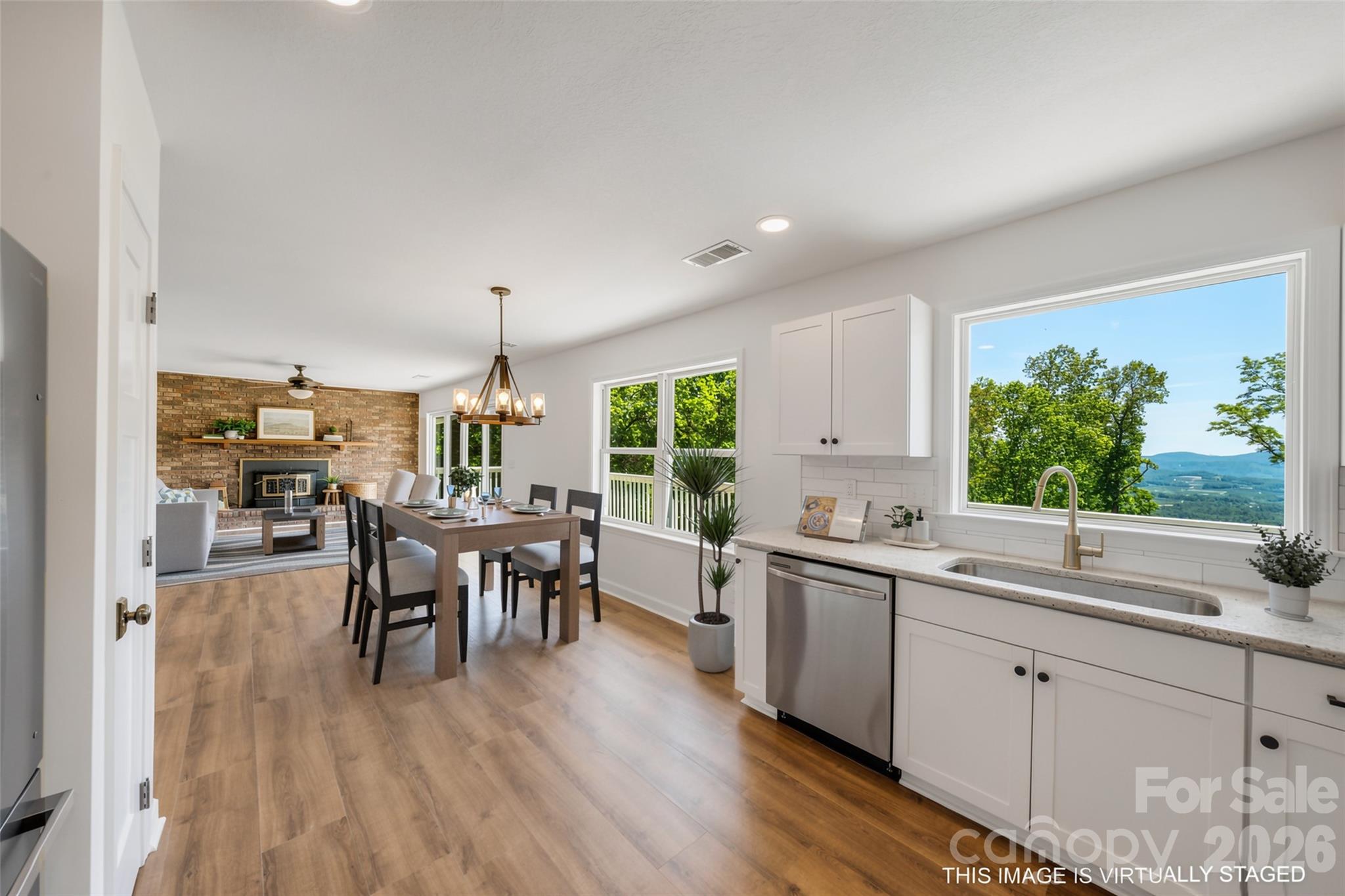 Single Family Residence at 69 Milburn Lane, Hendersonville, photo 9 of 44