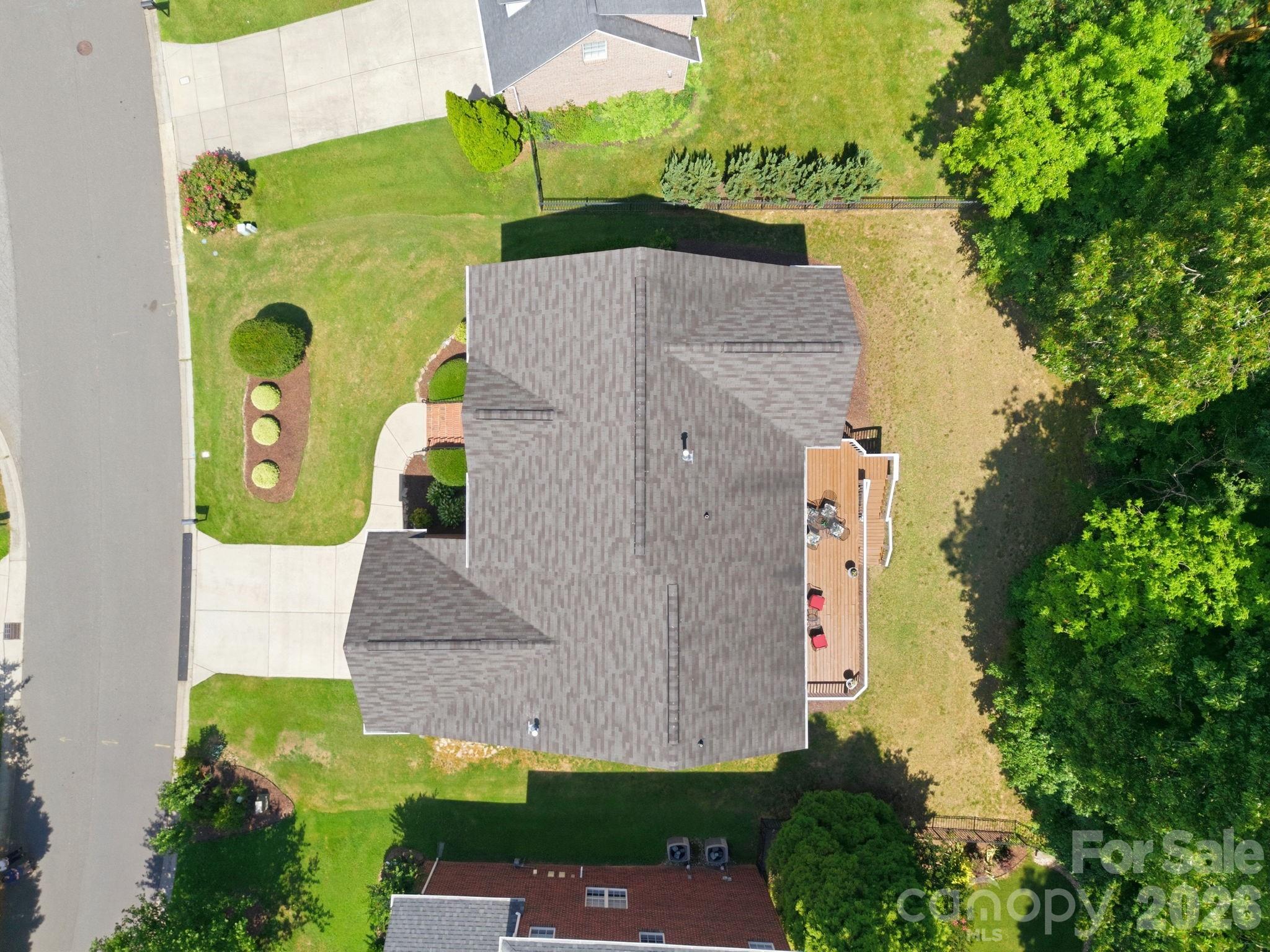 Aerial view showcasing the private backyard - 9329 Uxbridge Lane, Huntersville