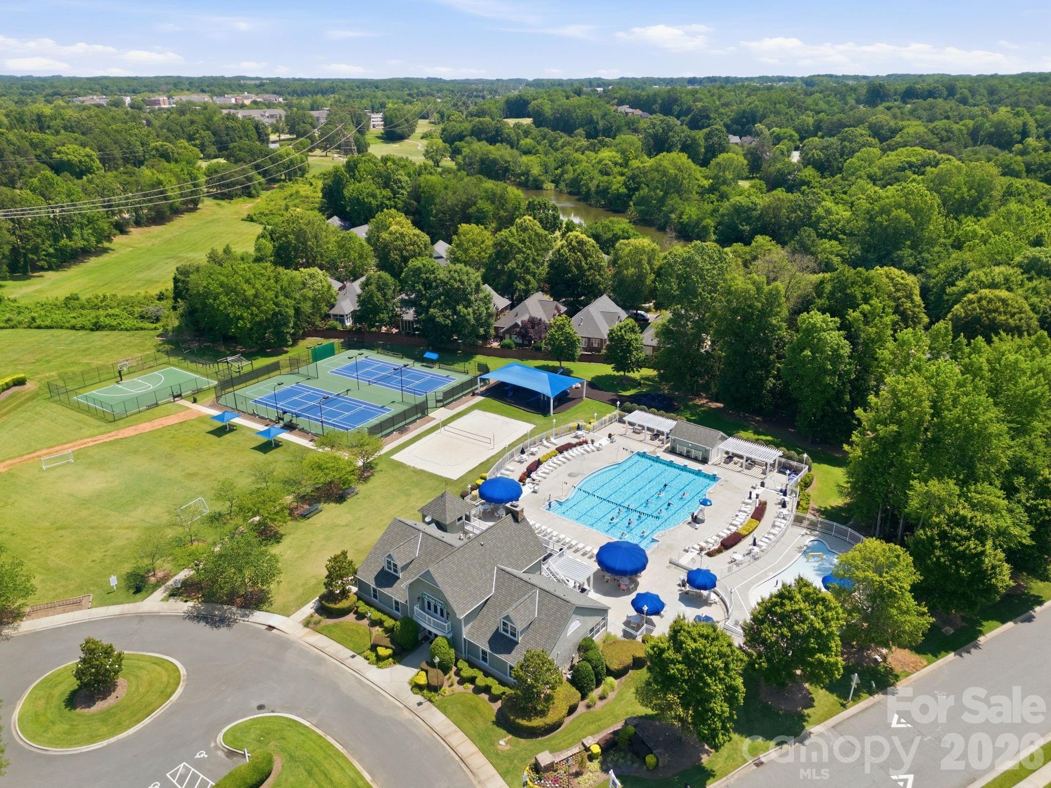 Amenities - pool, tennis, pickleball, sport court, golf course and more - 9329 Uxbridge Lane, Huntersville