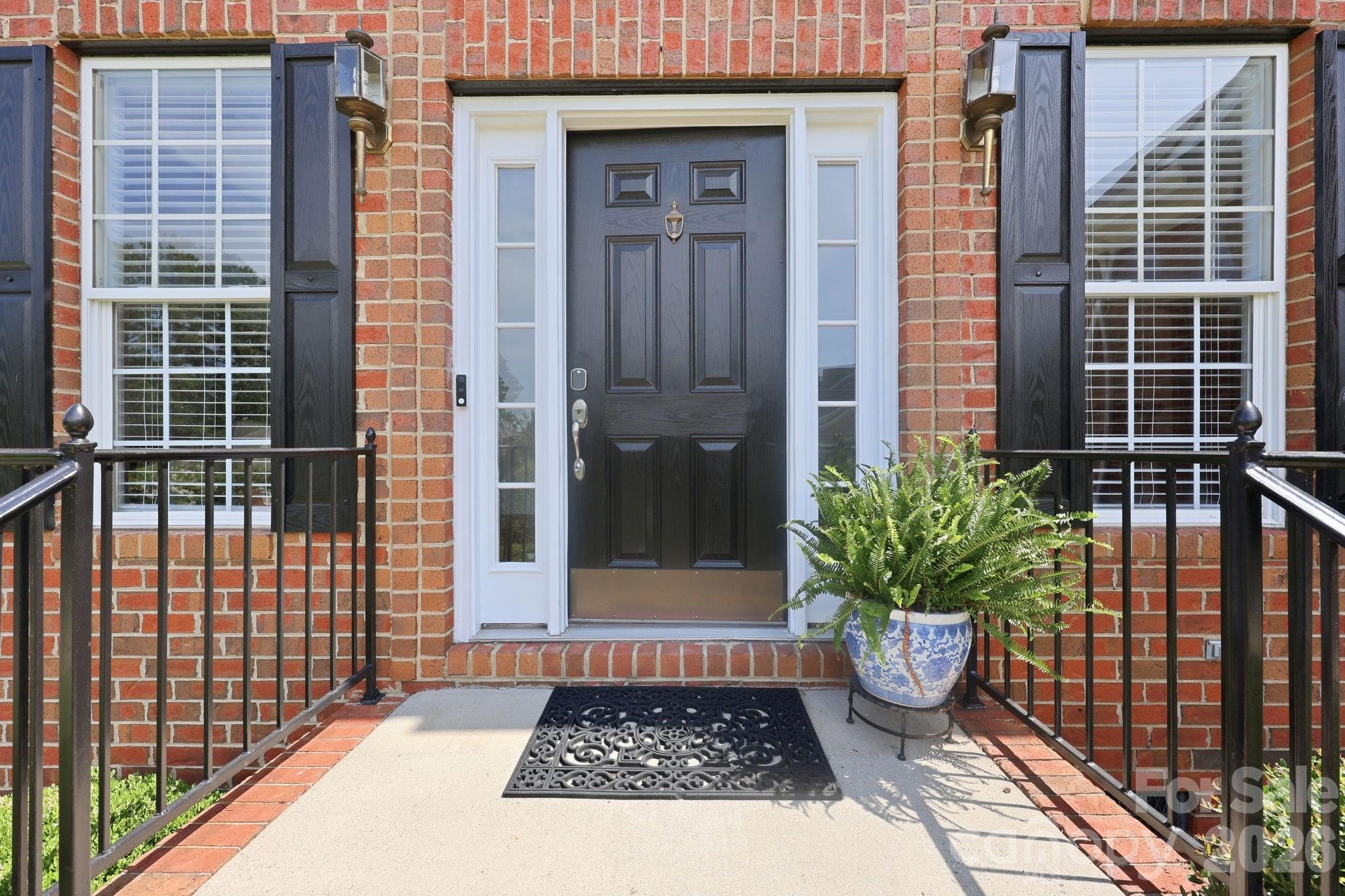 Very welcoming entry - 9329 Uxbridge Lane, Huntersville