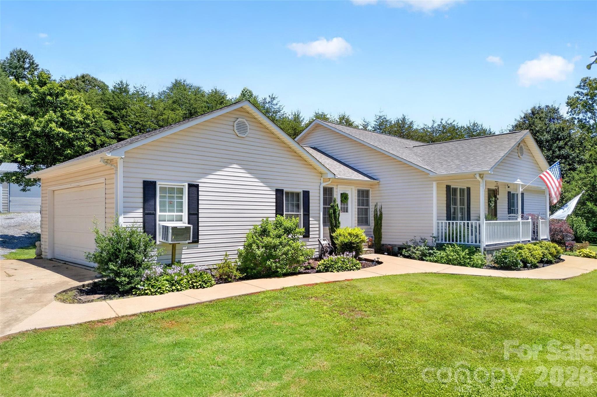 Single Family Residence at 1076 Grays Creek Church Road, Rutherfordton, photo 3 of 47