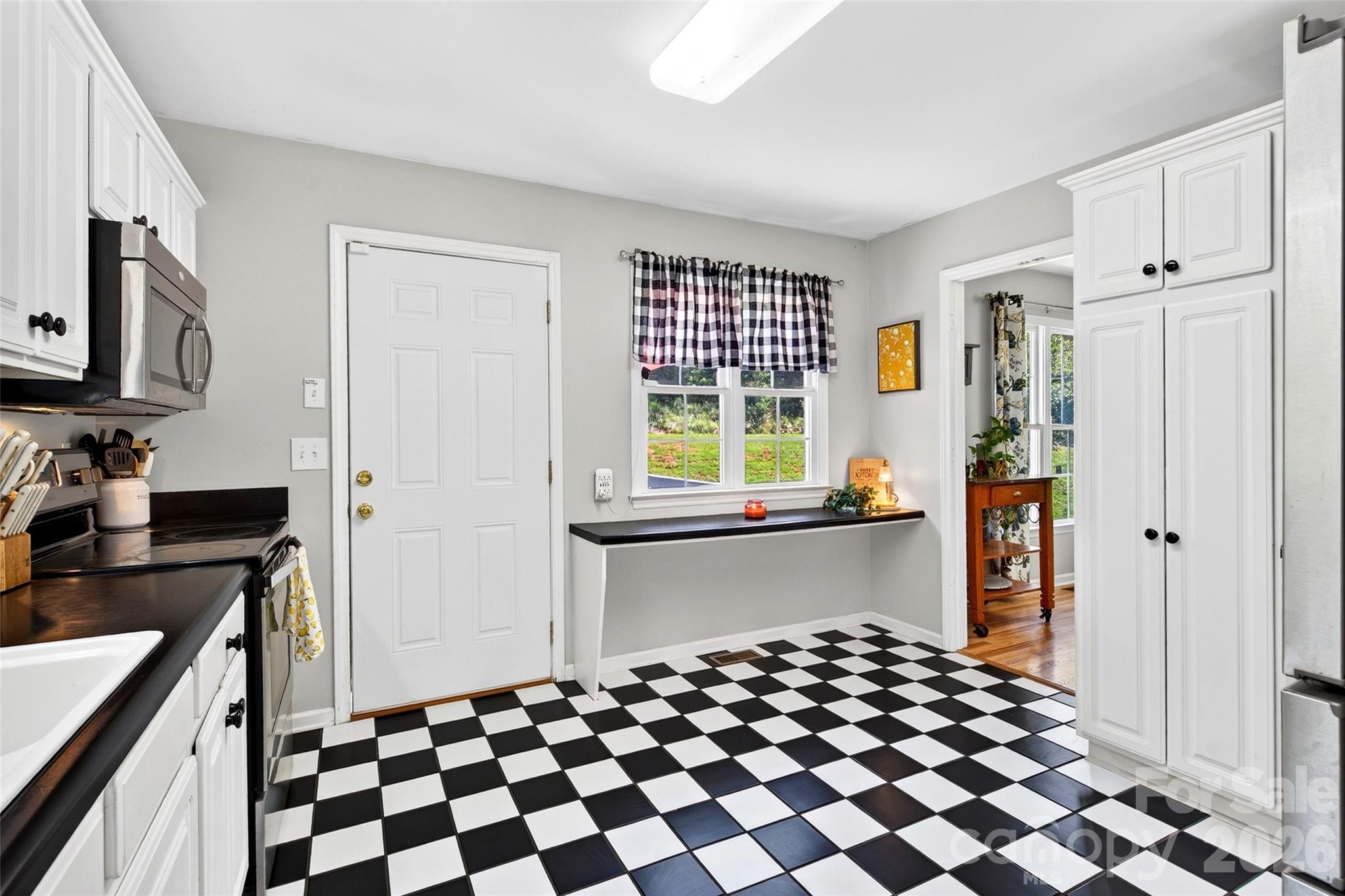 Single Family Residence at 1076 Grays Creek Church Road, Rutherfordton, photo 17 of 47