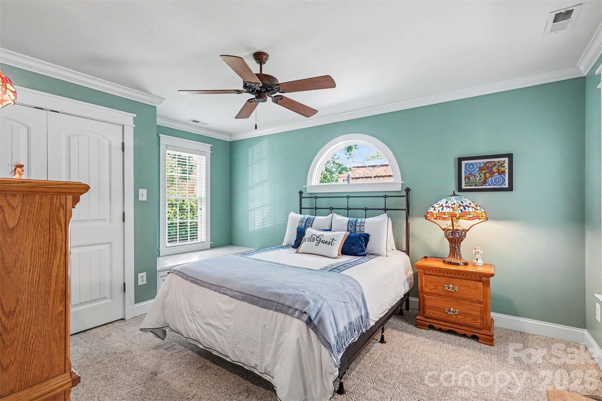 Peaceful guest suite on the upper floor - 162 Twin Lakes Drive, Statesville
